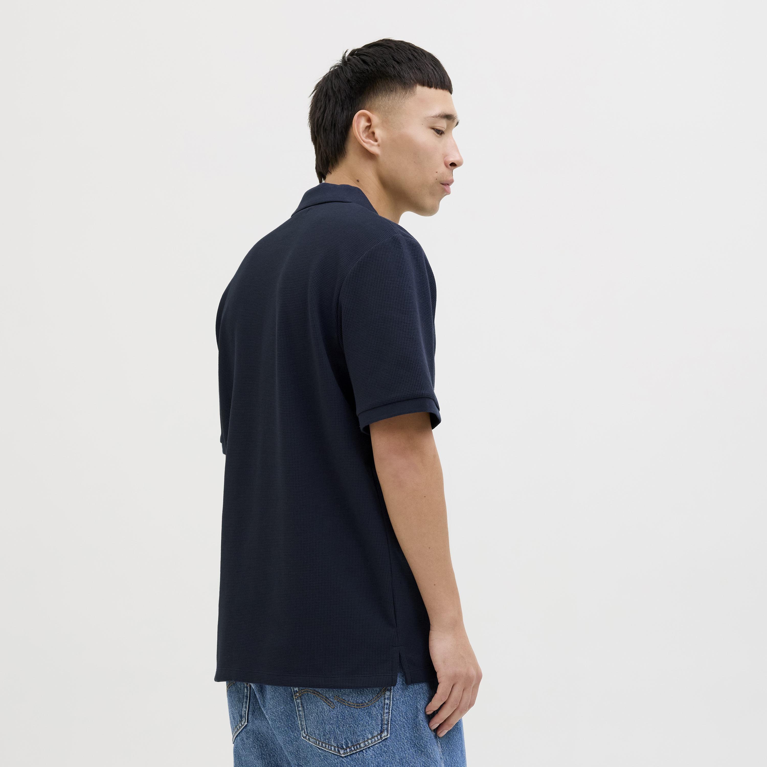 تيشيرت بولو رجالي بملمس مميز وأكمام قصيرة من جاك آند جونز-men-clothing-tshirtsandpolos-polos-image-4