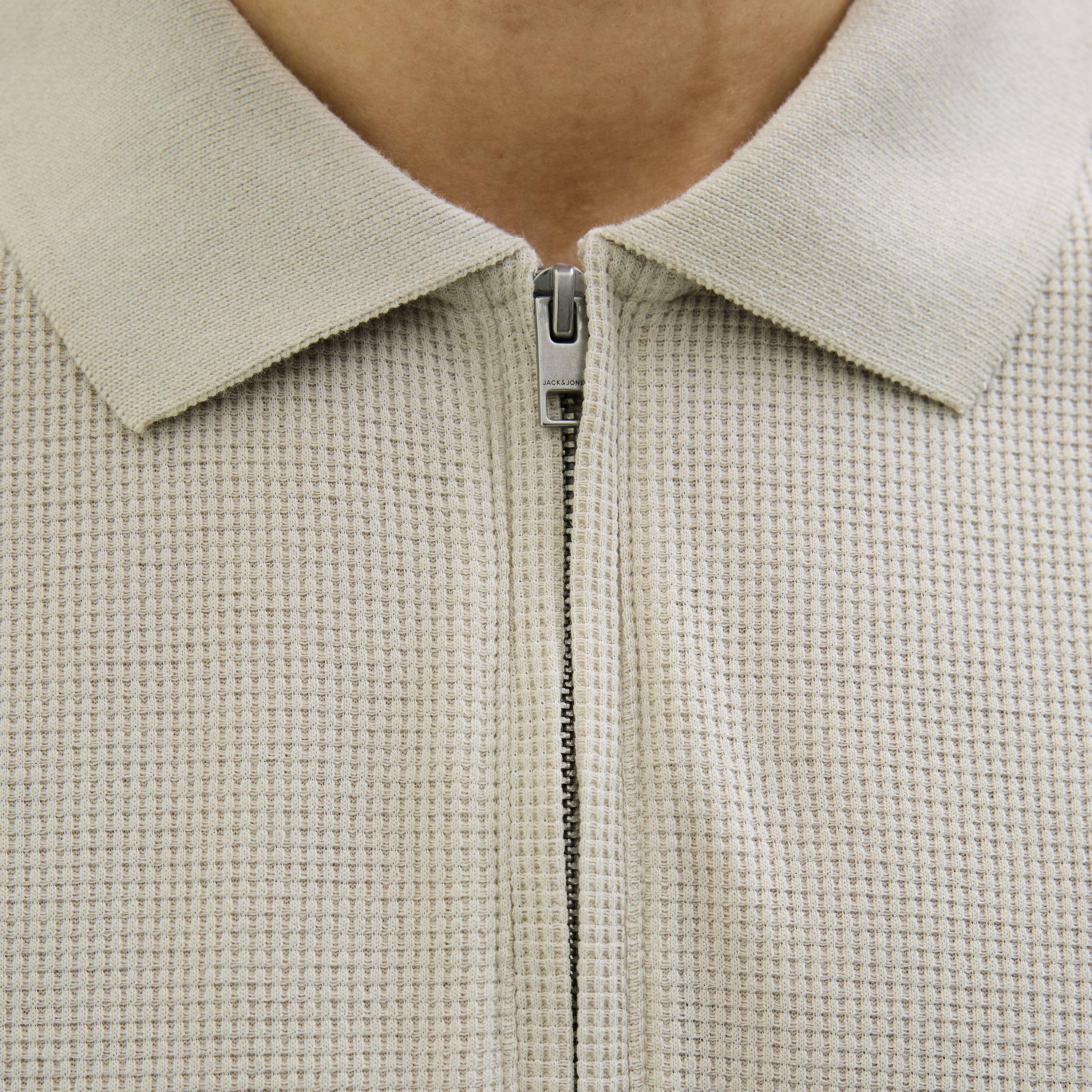 تيشيرت بولو رجالي بملمس مميز وأكمام قصيرة من جاك آند جونز-men-clothing-tshirtsandpolos-polos-image-5