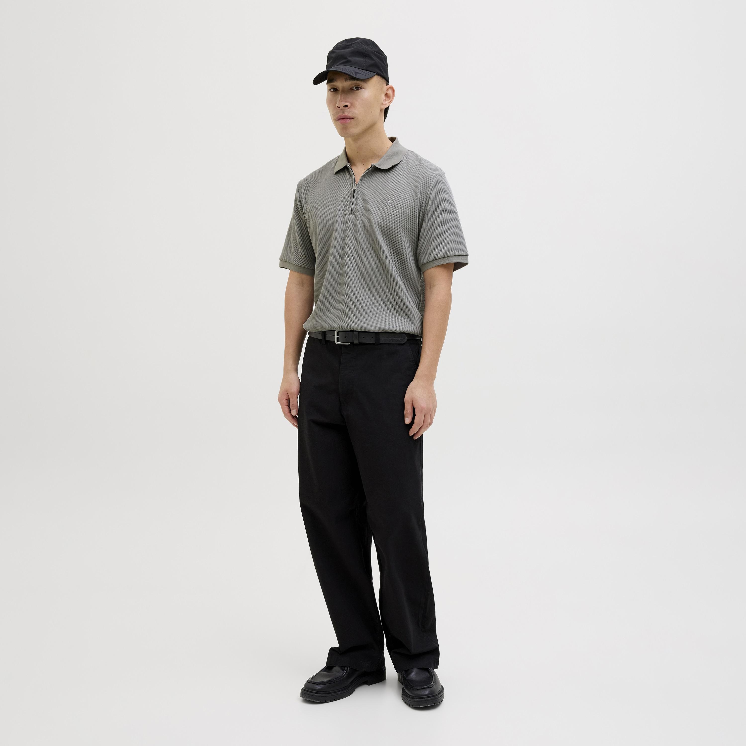 تيشيرت بولو رجالي بملمس مميز وأكمام قصيرة من جاك آند جونز-men-clothing-tshirtsandpolos-polos-image-2
