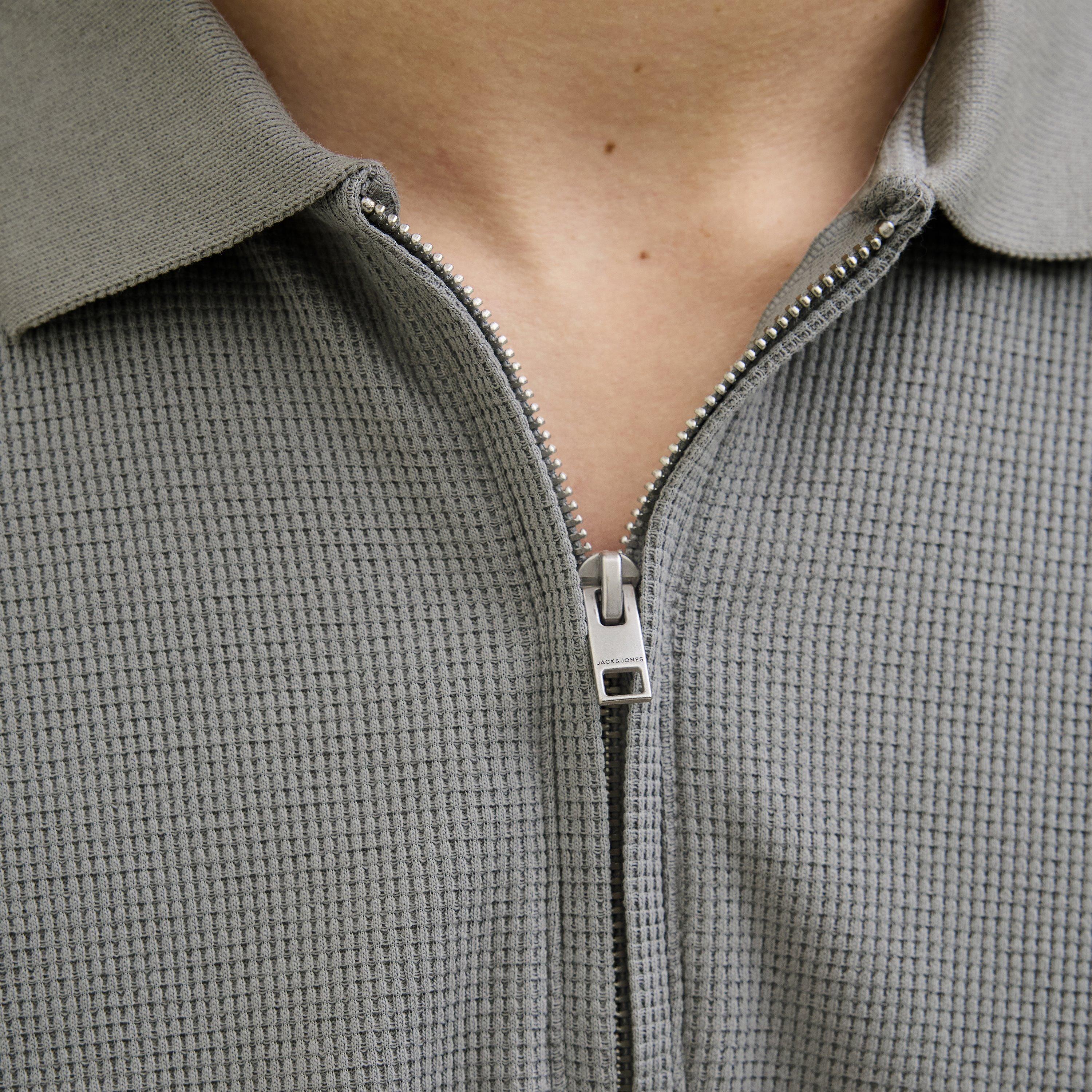 تيشيرت بولو رجالي بملمس مميز وأكمام قصيرة من جاك آند جونز-men-clothing-tshirtsandpolos-polos-image-5