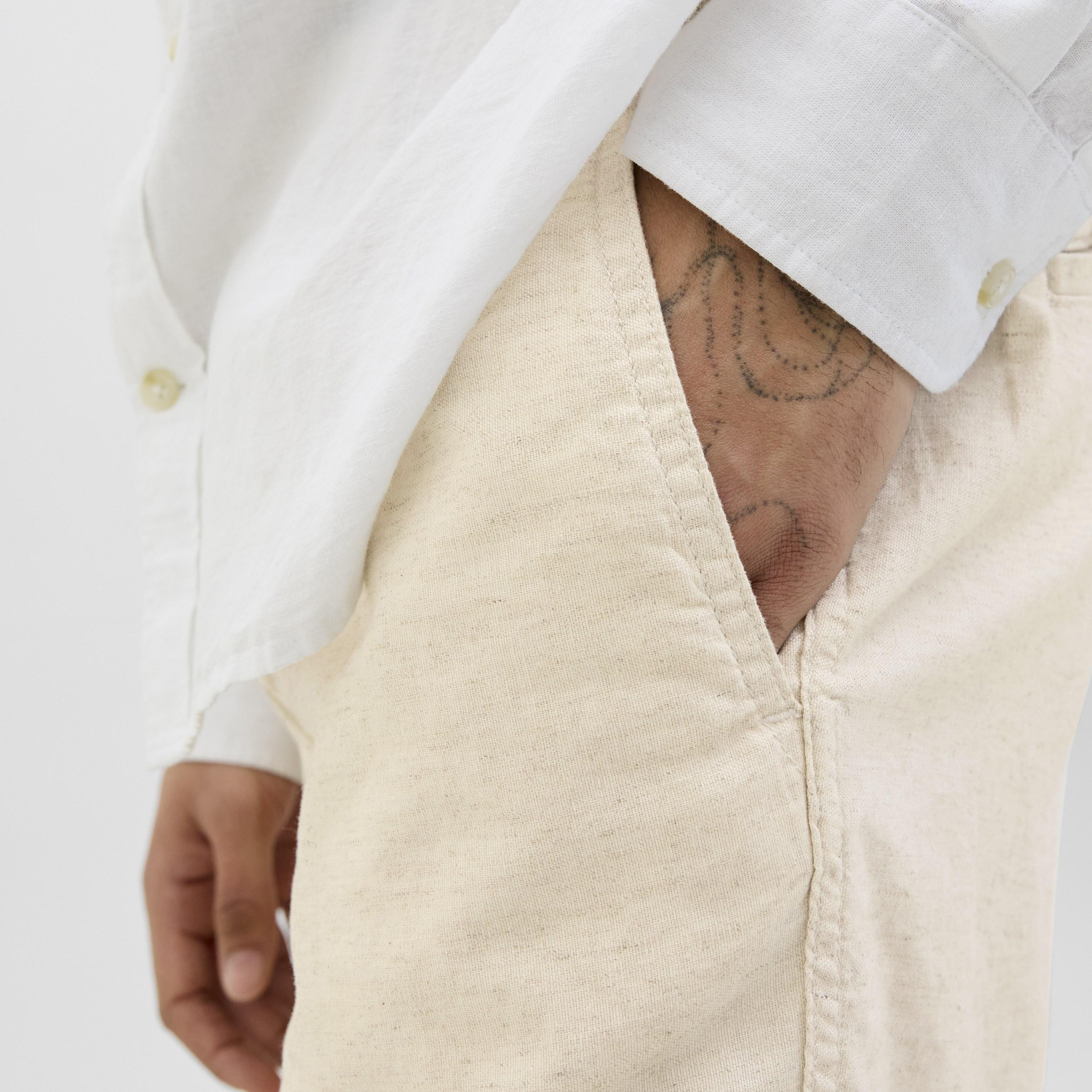 شورت رجالي سادة بخصر متوسط الارتفاع مع زر وسحاب للإغلاق من جاك آند جونز-men-clothing-bottoms-shorts-image-3