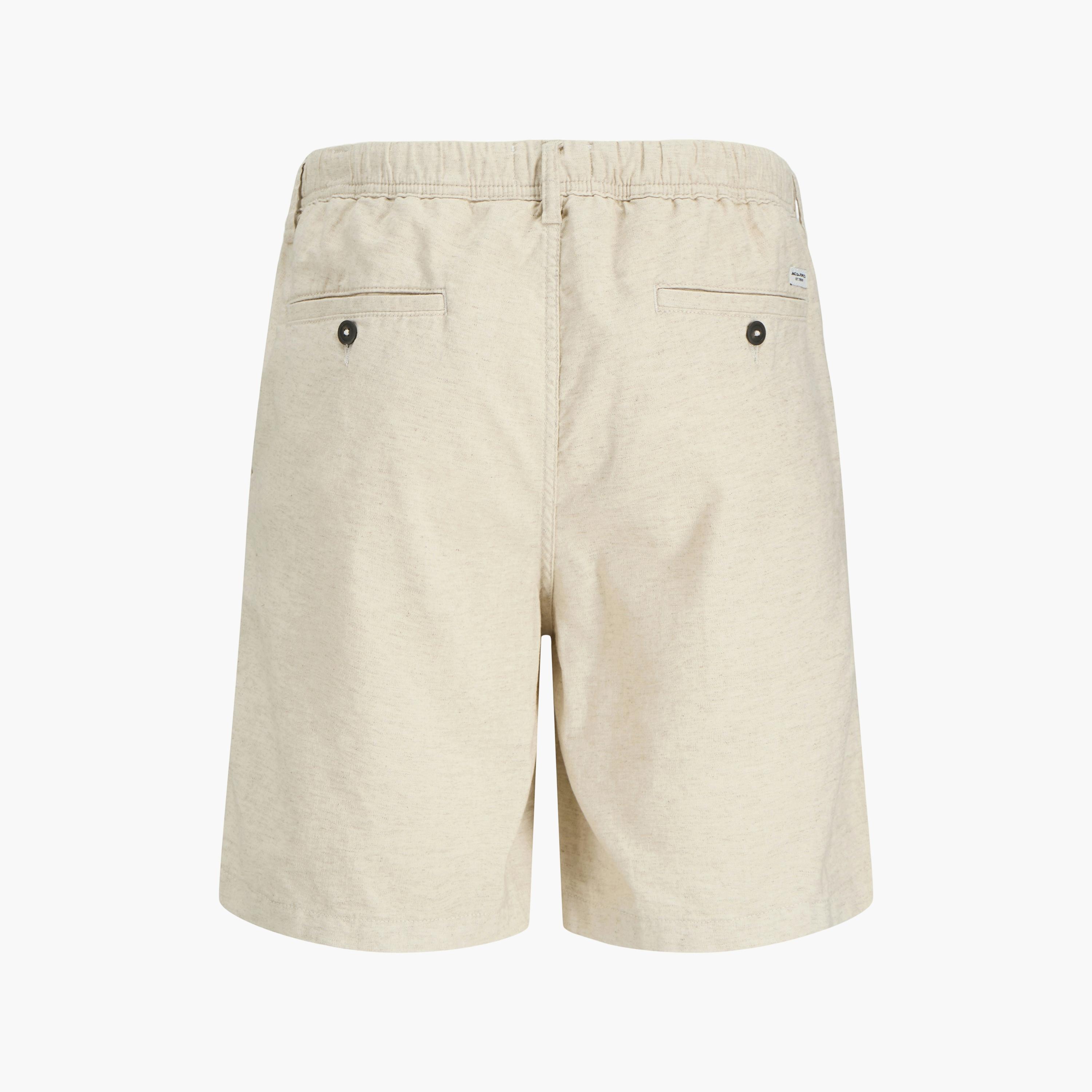 شورت رجالي سادة بخصر متوسط الارتفاع مع زر وسحاب للإغلاق من جاك آند جونز-men-clothing-bottoms-shorts-image-7