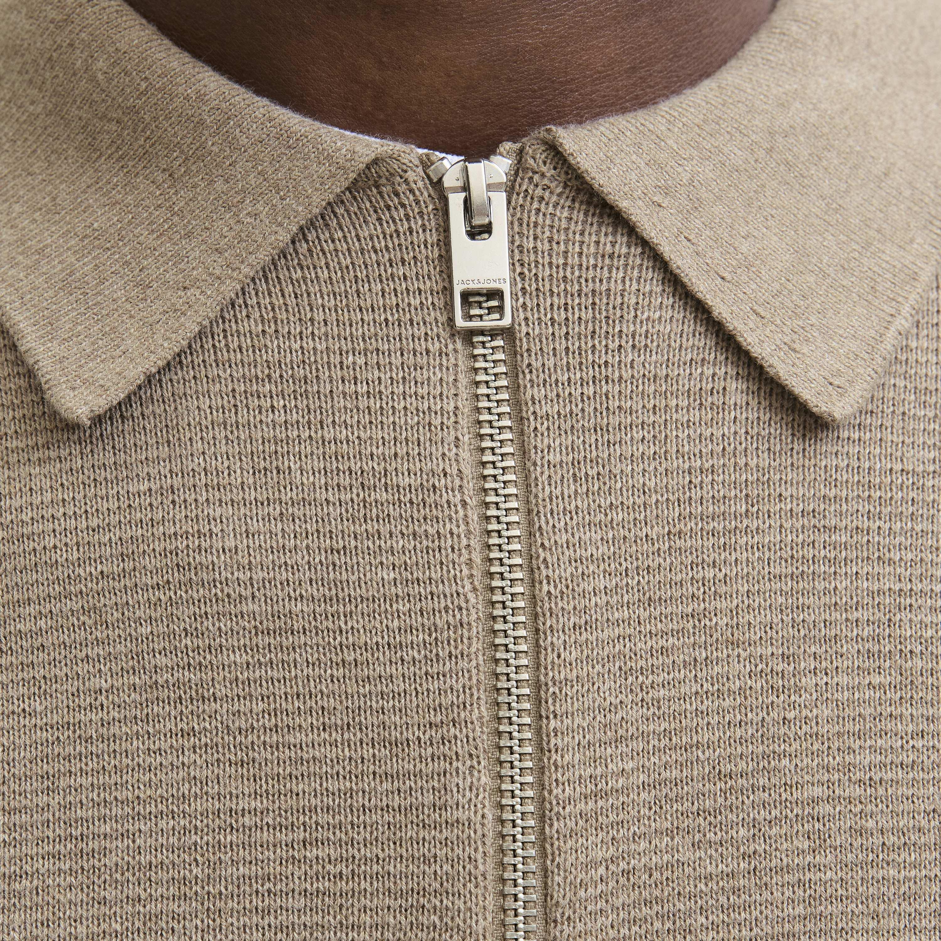 تيشيرت بولو رجالي محبوك بياقة بولو وأكمام طويلة من جاك آند جونز-men-clothing-tshirtsandpolos-polos-image-5
