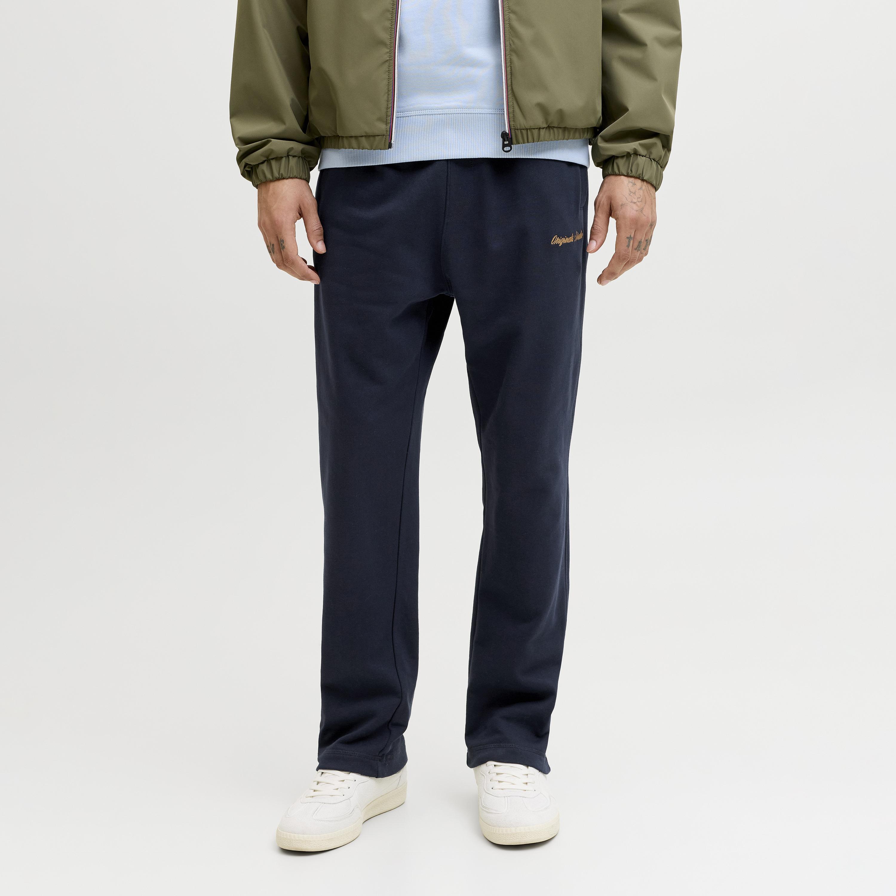 بنطلون رياضي رجالي سادة بخصر متوسط الارتفاع برباط من جاك آند جونز-men-clothing-joggers-image-16