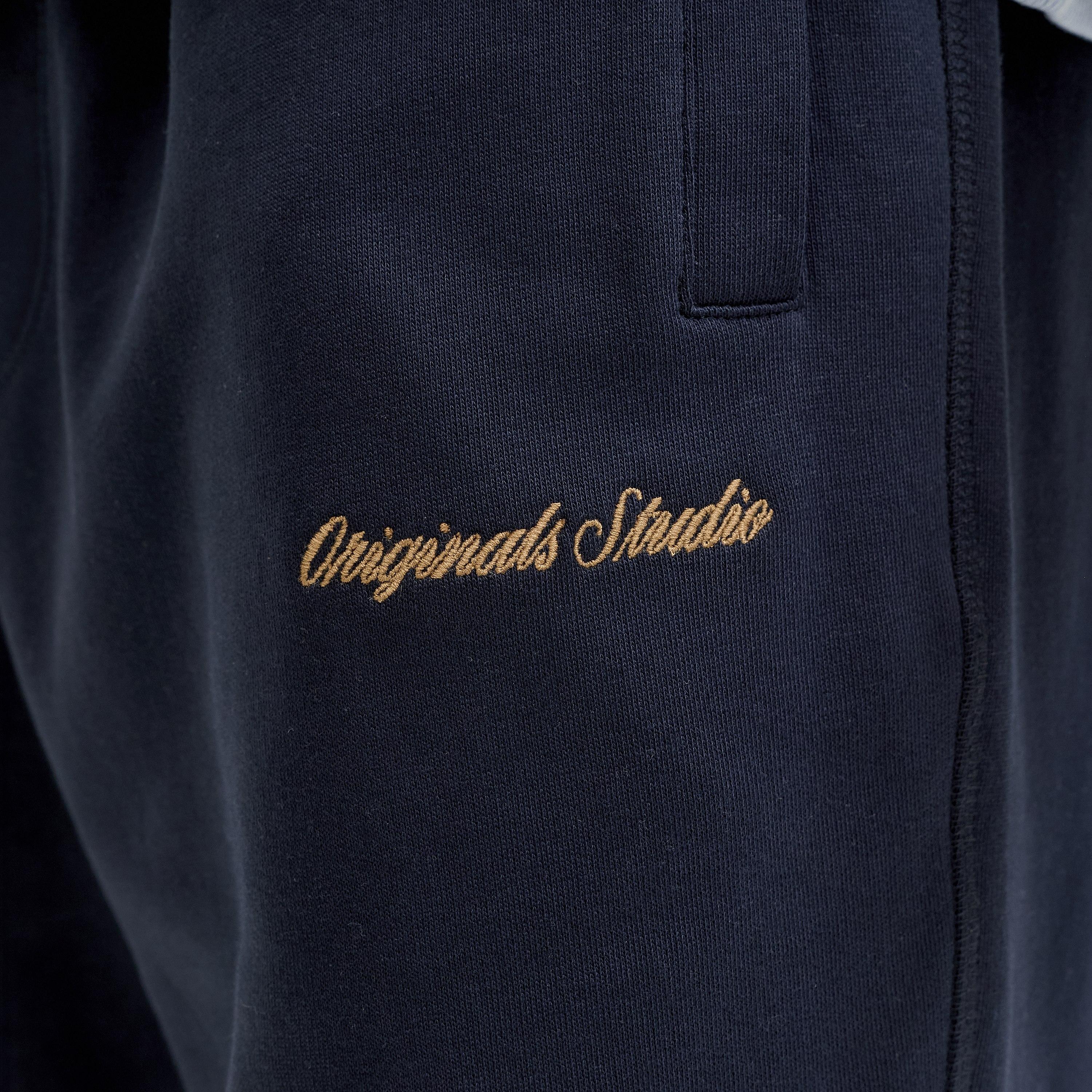 بنطلون رياضي رجالي سادة بخصر متوسط الارتفاع برباط من جاك آند جونز-men-clothing-joggers-image-18