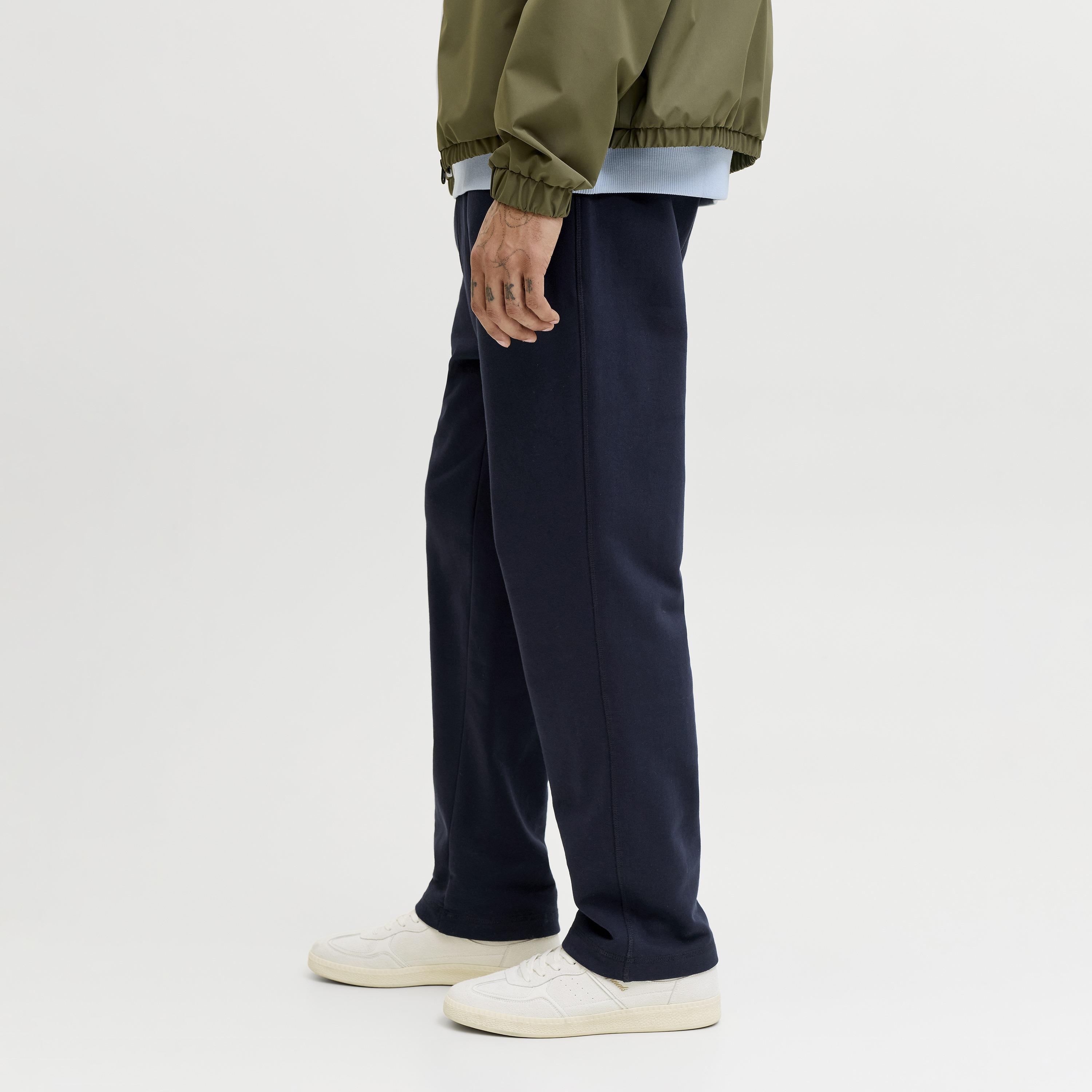 بنطلون رياضي رجالي سادة بخصر متوسط الارتفاع برباط من جاك آند جونز-men-clothing-joggers-image-20