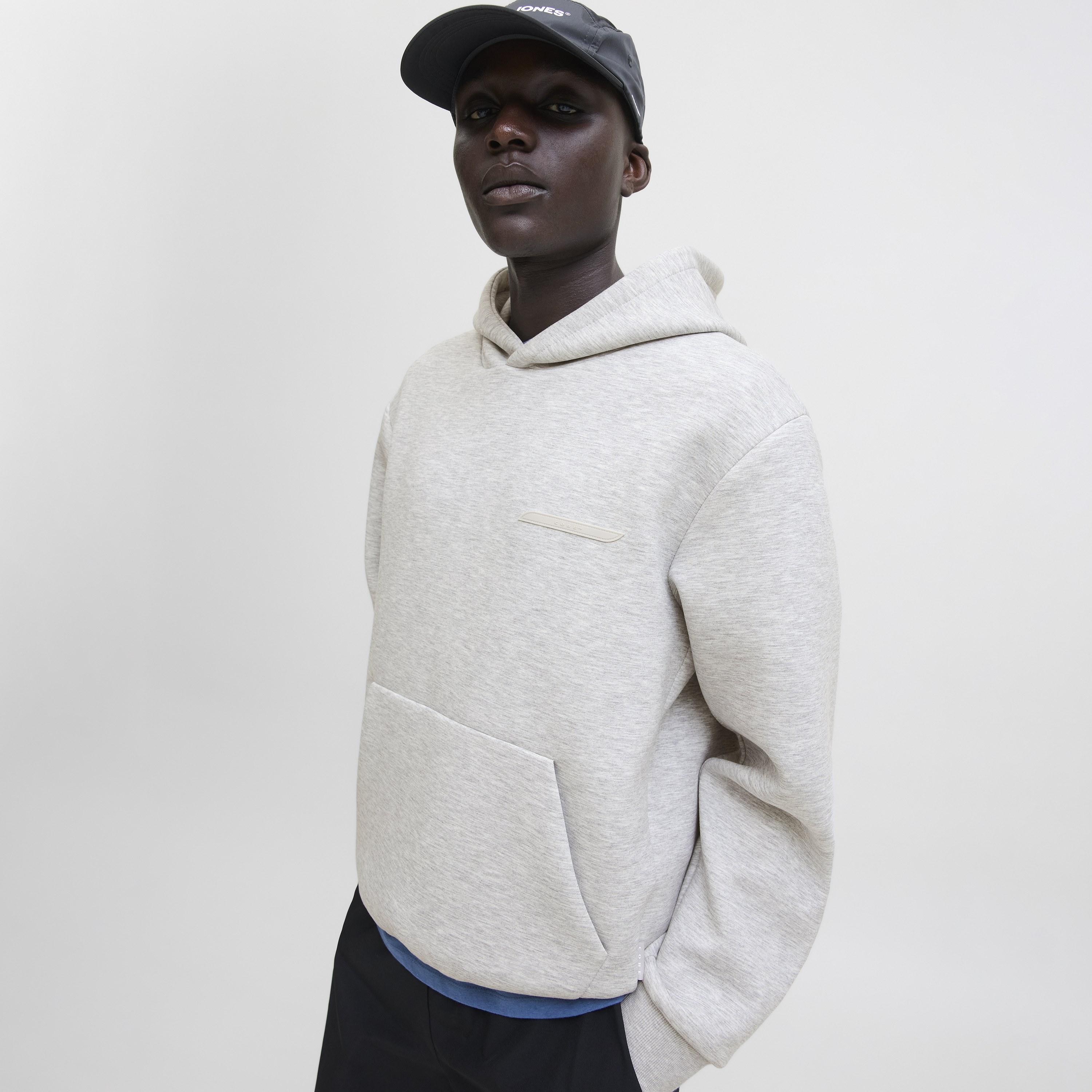 كنزة صوفية رجالية سادة بقلنسوة وأكمام طويلة من جاك ان جونز-men-winterwear-hoodiesandsweatshirts-image-3