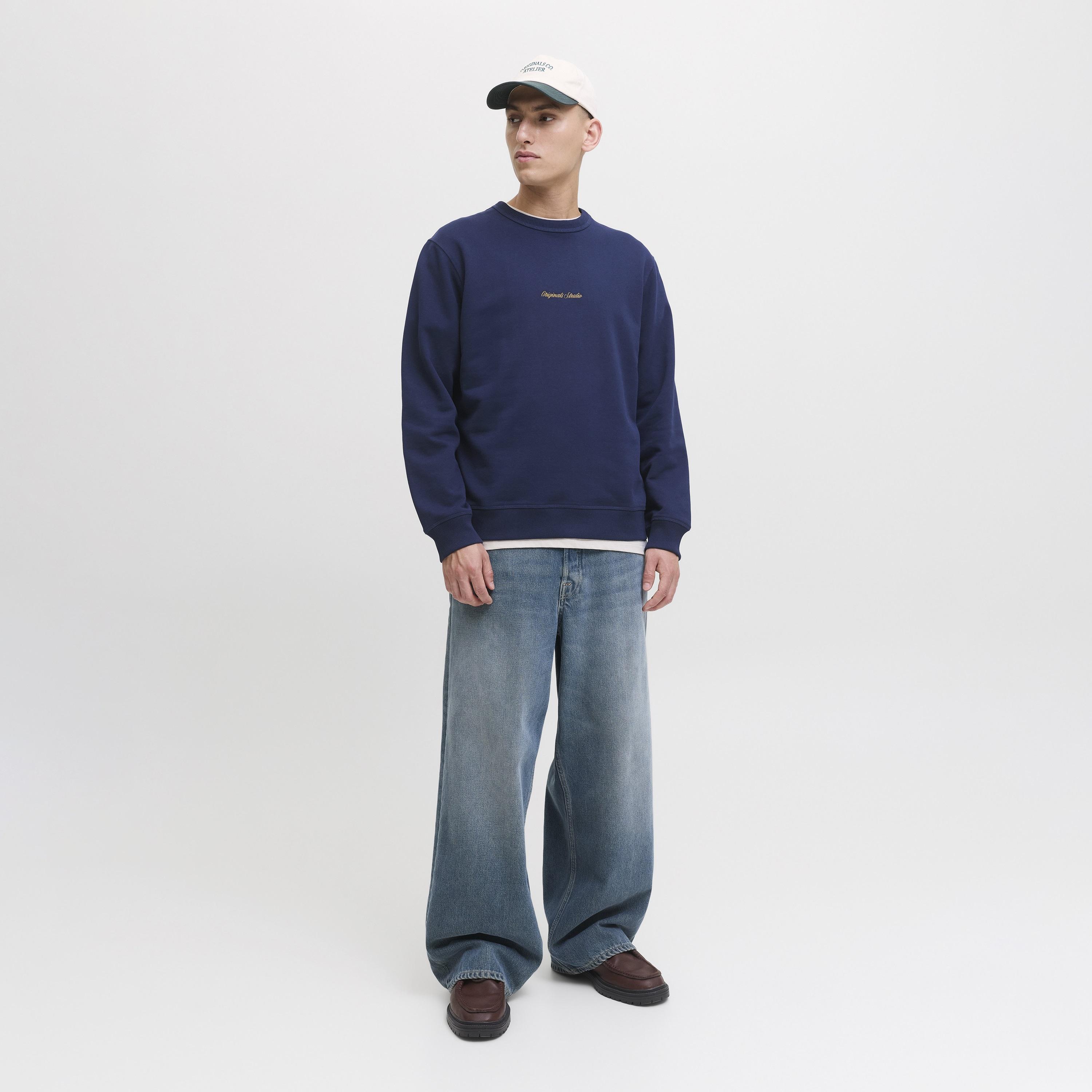 Jack & Jones Plain Crew Neck Long Sleeves Men's Sweatshirt-men-winterwear-hoodiesandsweatshirts-image-2