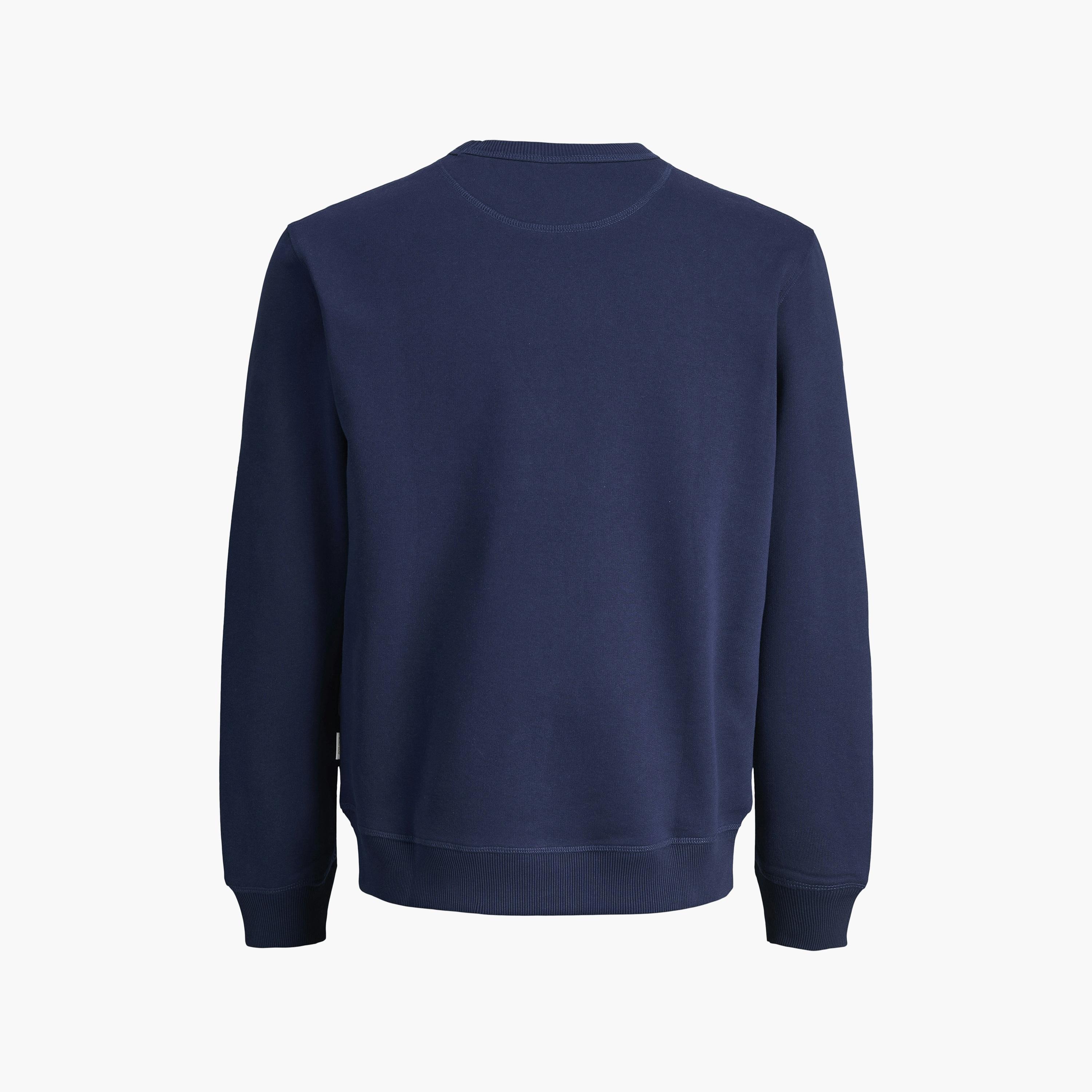 سويت شيرت رجالي جاك آند جونز سادة بياقة مستديرة وأكمام طويلة-men-winterwear-hoodiesandsweatshirts-image-8