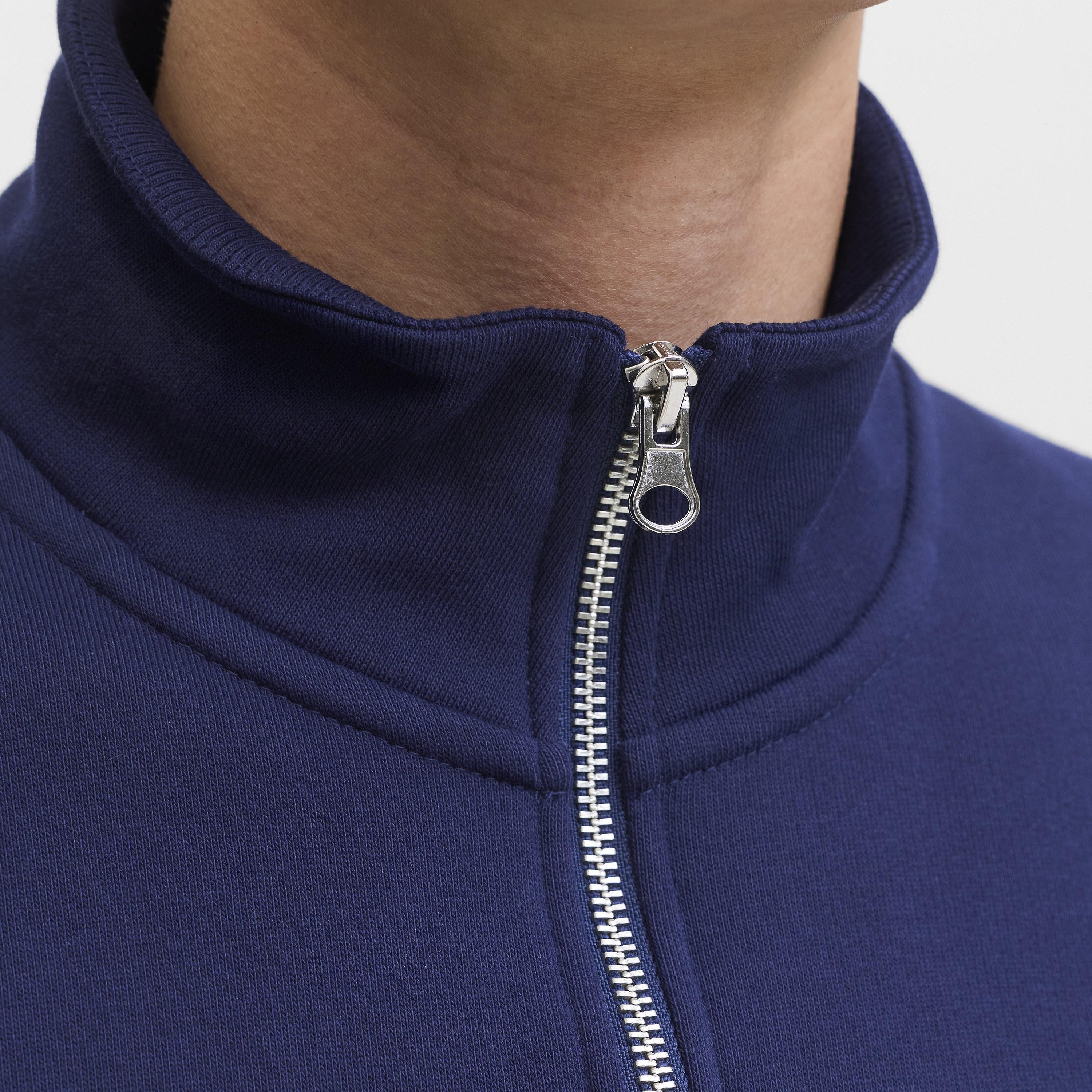 كنزة صوفية رجالية سادة بياقة عالية وأكمام طويلة من جاك ان جونز-men-winterwear-hoodiesandsweatshirts-image-5