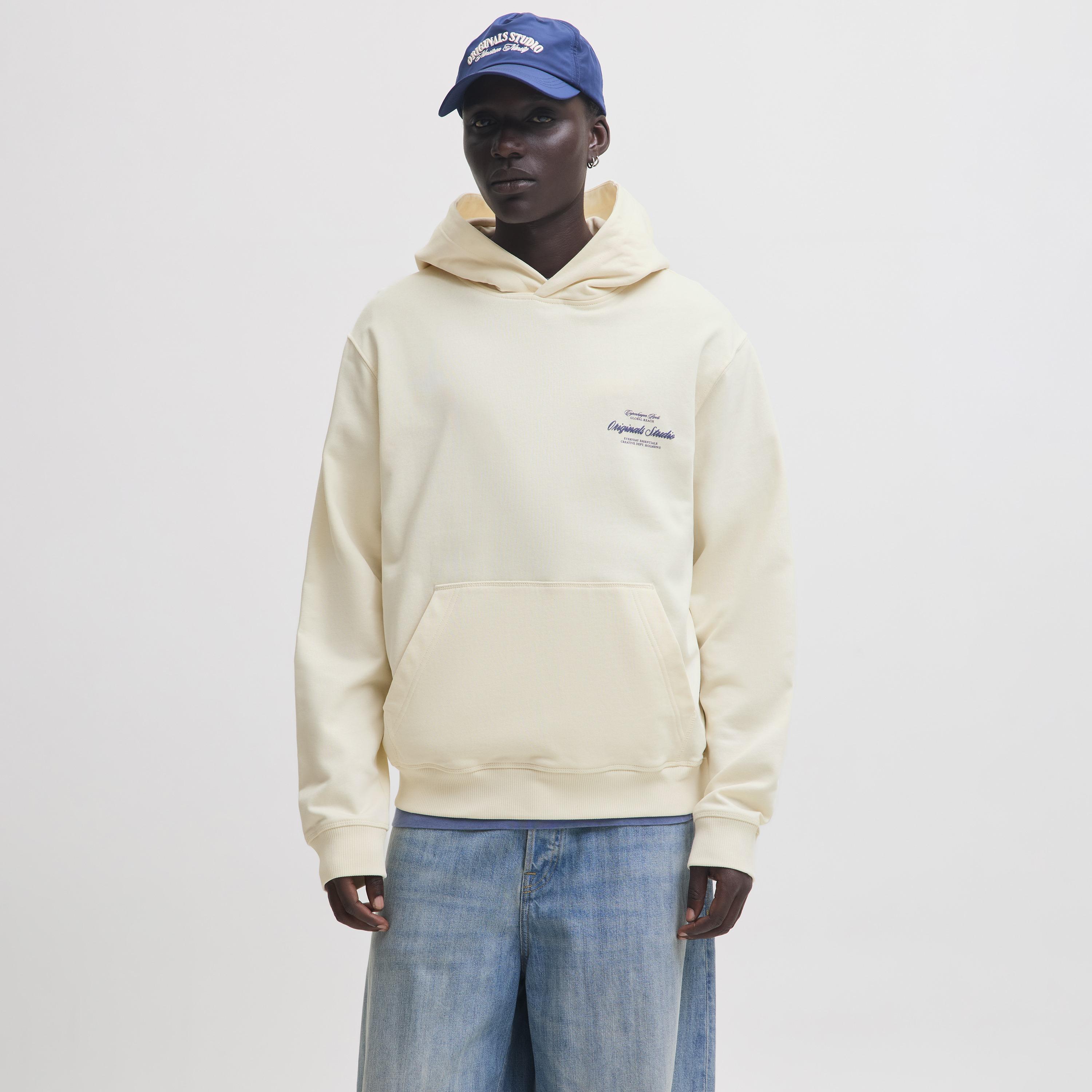 كنزة صوفية رجالية مطبوعة بنص بقلنسوة وأكمام طويلة من جاك ان جونز-men-winterwear-hoodiesandsweatshirts-image-18