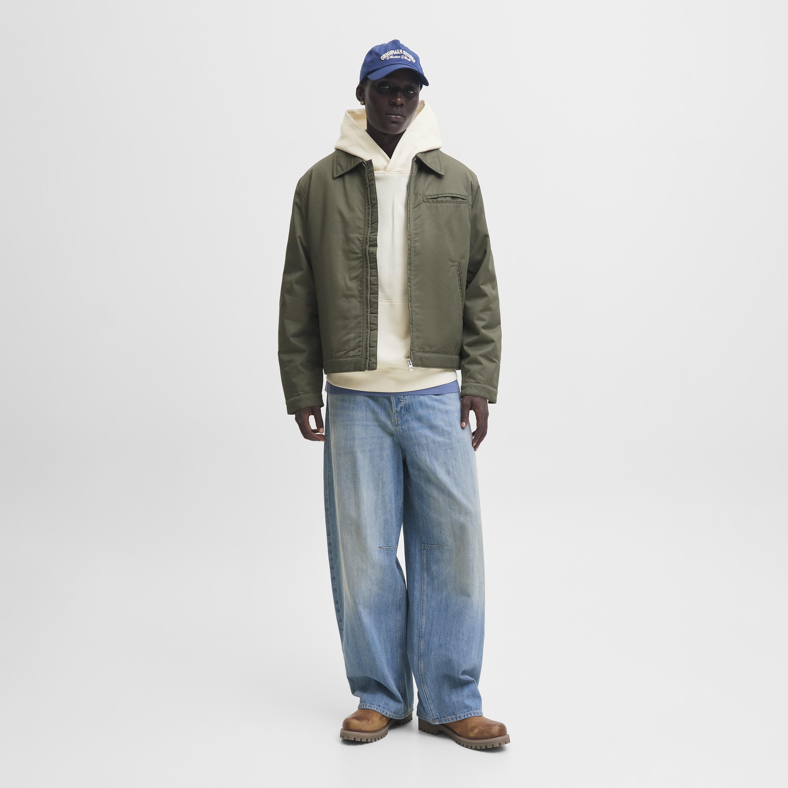 كنزة صوفية رجالية مطبوعة بنص بقلنسوة وأكمام طويلة من جاك ان جونز-men-winterwear-hoodiesandsweatshirts-image-19