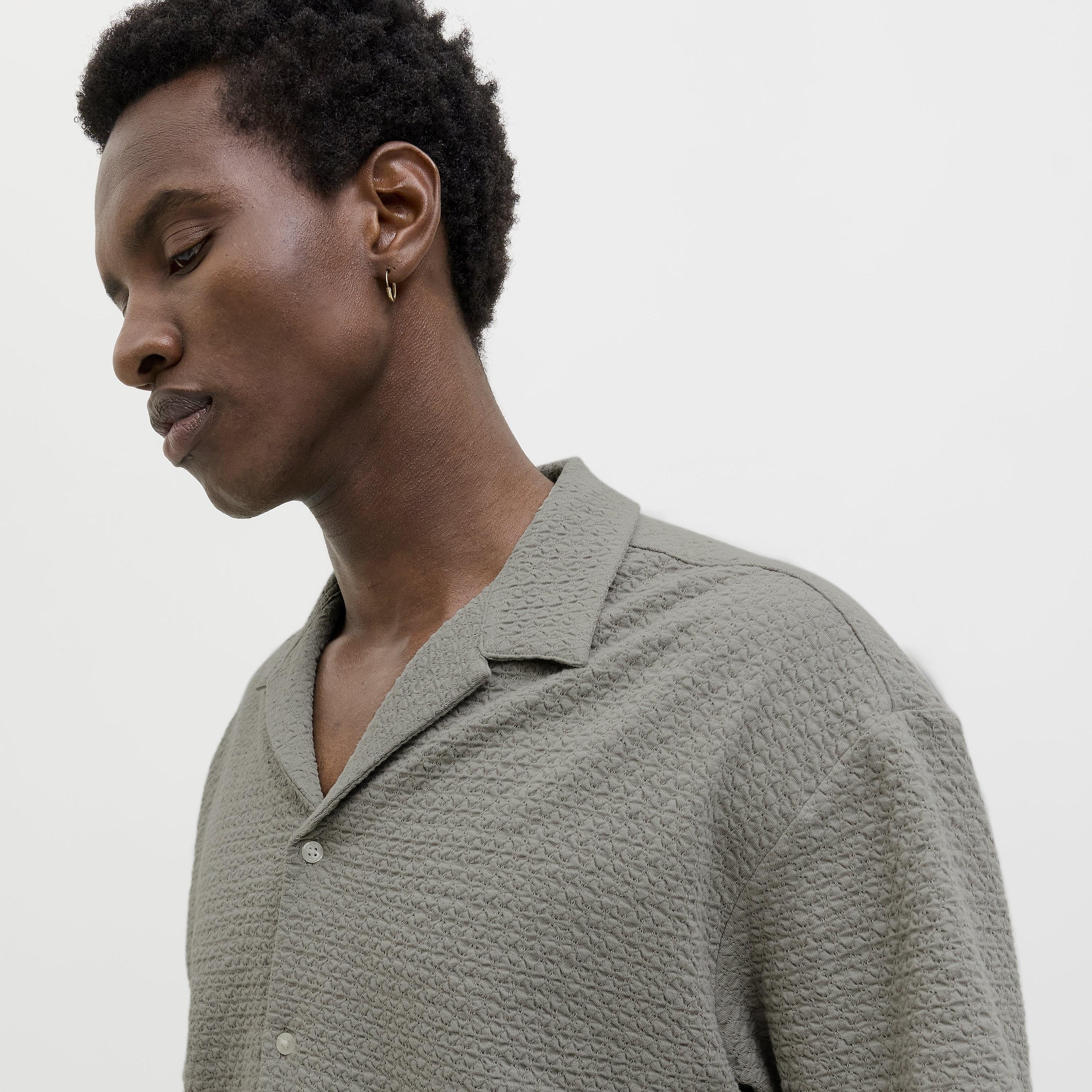 Jack & Jones Regular Fit Crinkled Resort Collar Short Sleeves Men's Shirt-men-clothing-shirts-image-3