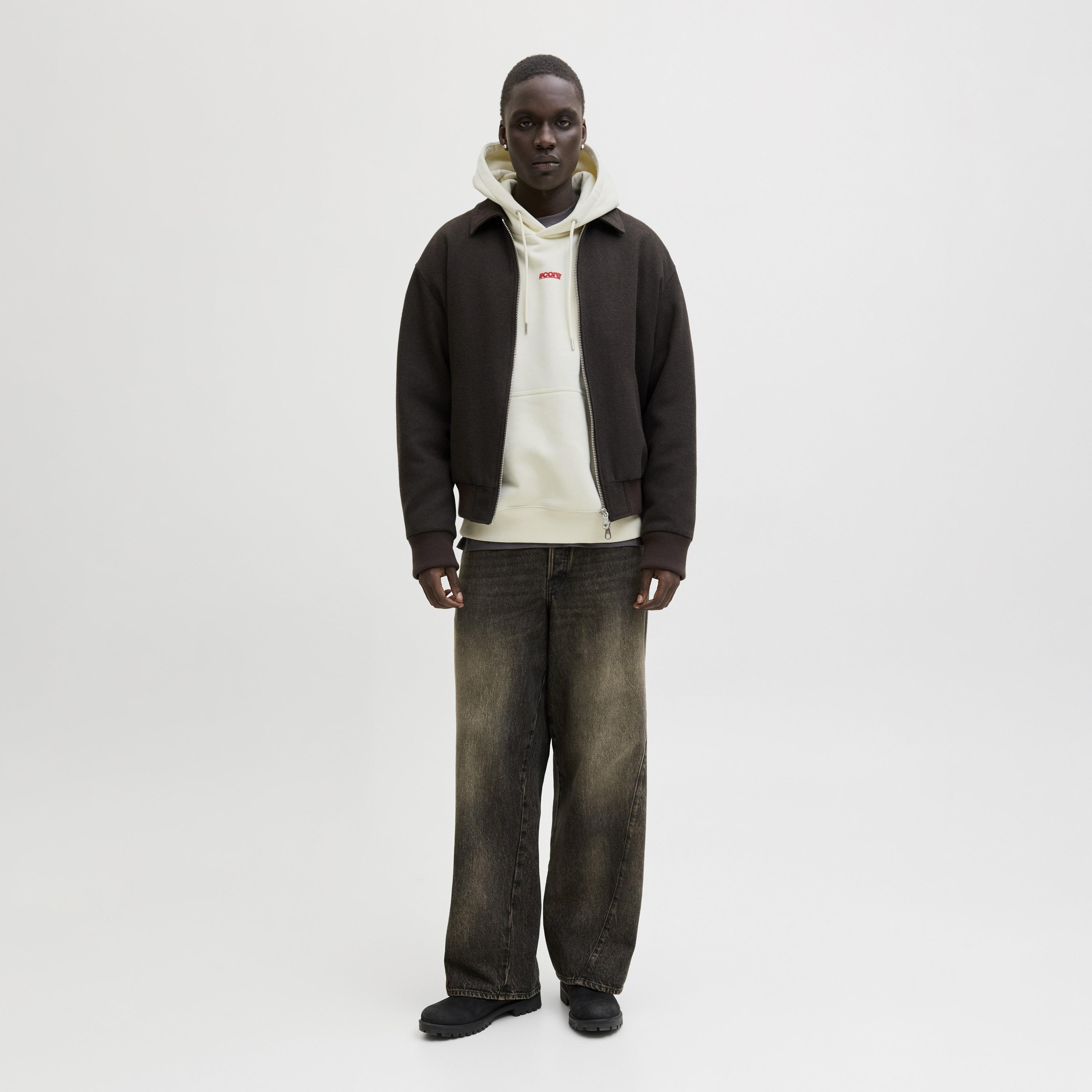 كنزة صوفية رجالية مطبوعة بنص بقلنسوة وأكمام طويلة من جاك ان جونز-men-winterwear-hoodiesandsweatshirts-image-10