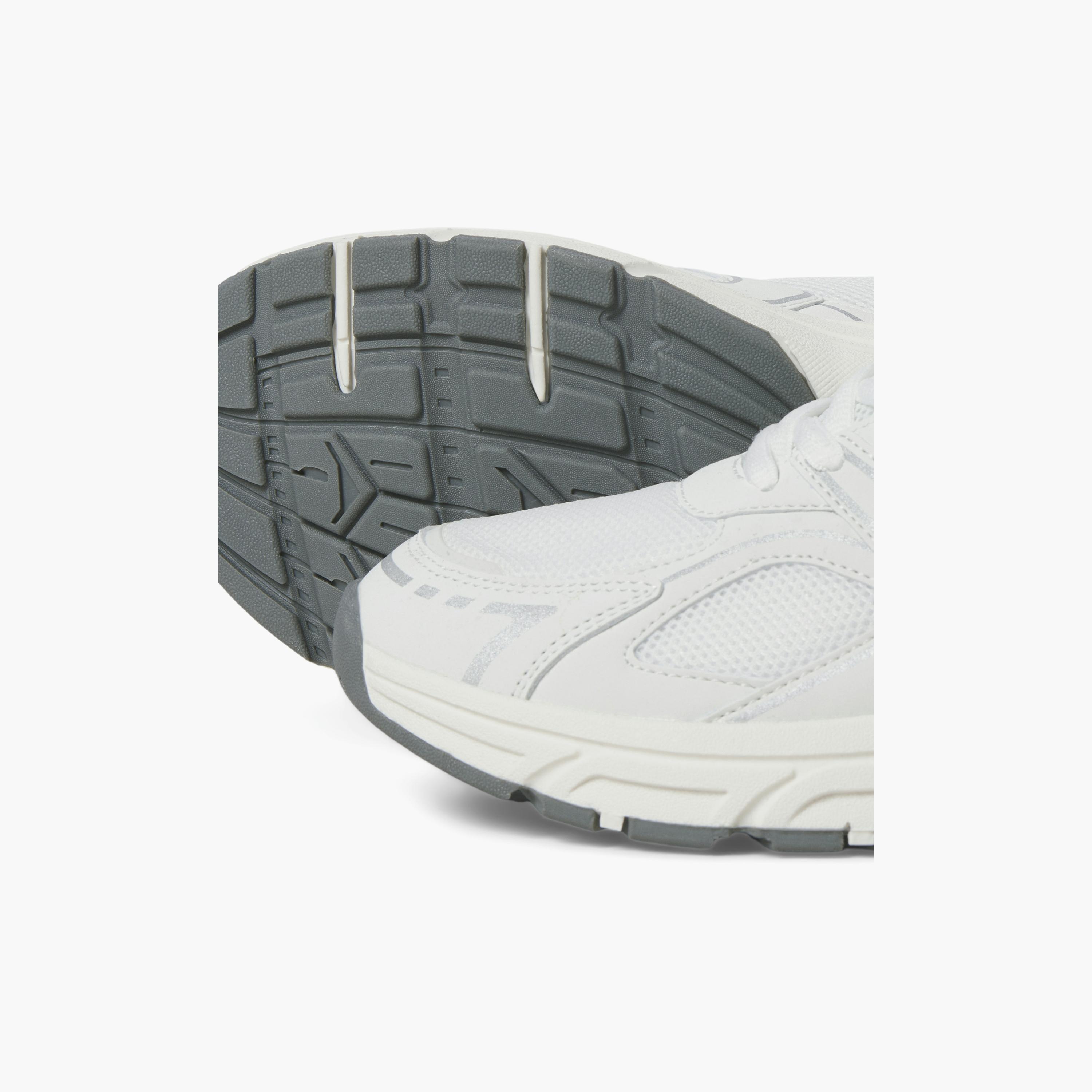 حذاء سنيكرز رجالي برباط وكاحل منخفض من جاك آند جونز | 12292066-men-shoes-sneakers-image-2