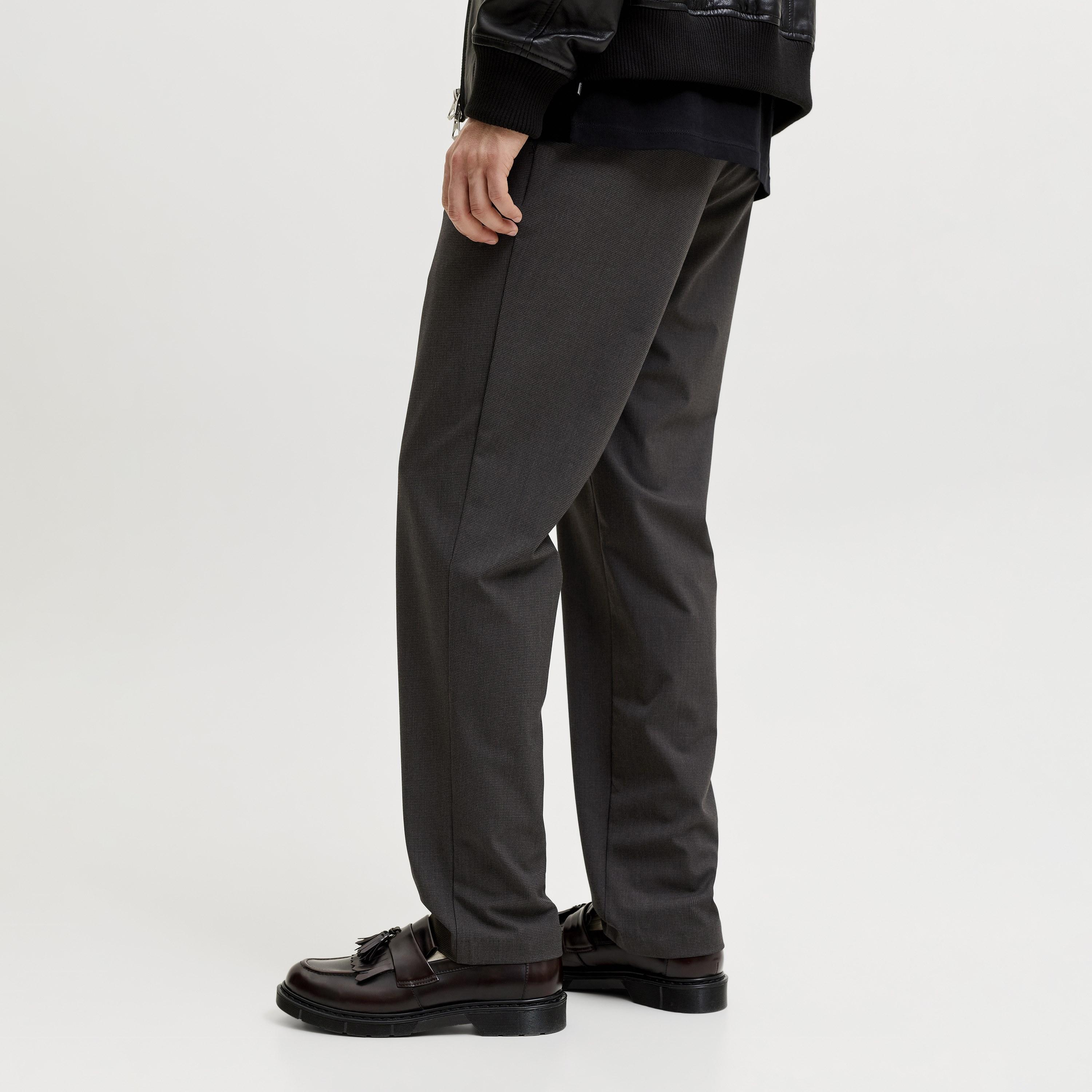 بنطلون رجالي سادة بخصر متوسط الارتفاع وقفل أزرار وسحاب من جاك آند جونز-men-clothing-bottoms-trousersandchinos-trousers-image-27