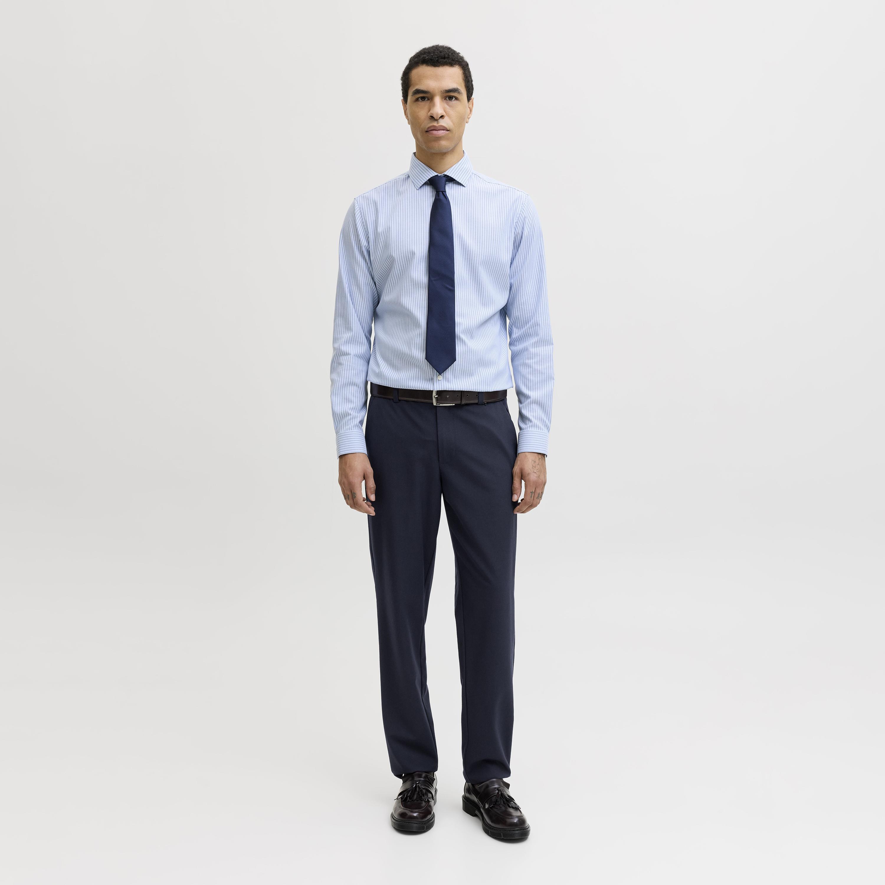 بنطلون رجالي سادة بخصر متوسط الارتفاع وقفل أزرار وسحاب من جاك آند جونز-men-clothing-bottoms-trousersandchinos-trousers-image-16