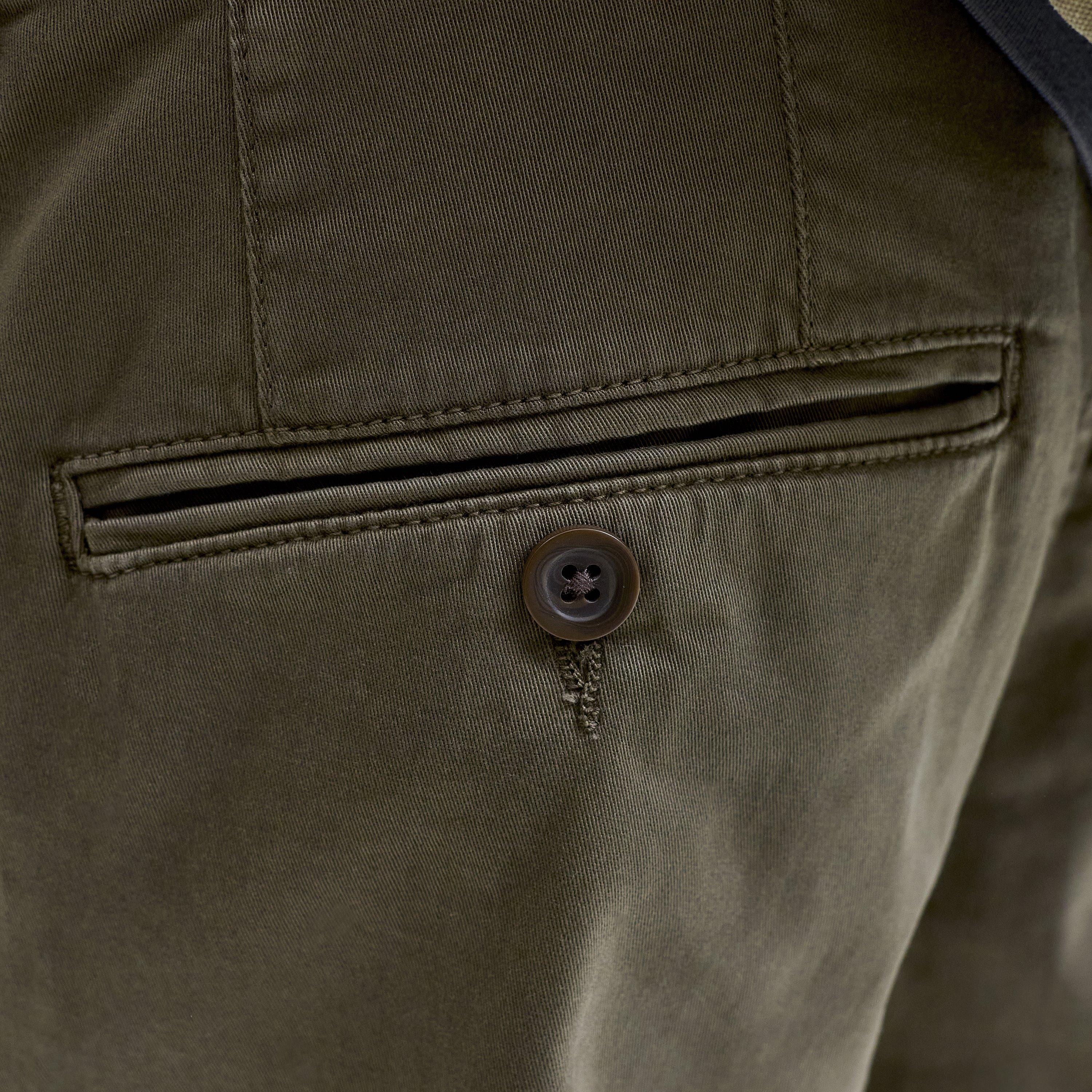 بنطال تشينو رجالي سادة بقصة عادية (ريجيلار فيت) وخصر متوسط الارتفاع من جاك آند جونز-men-clothing-bottoms-trousersandchinos-chinos-image-3