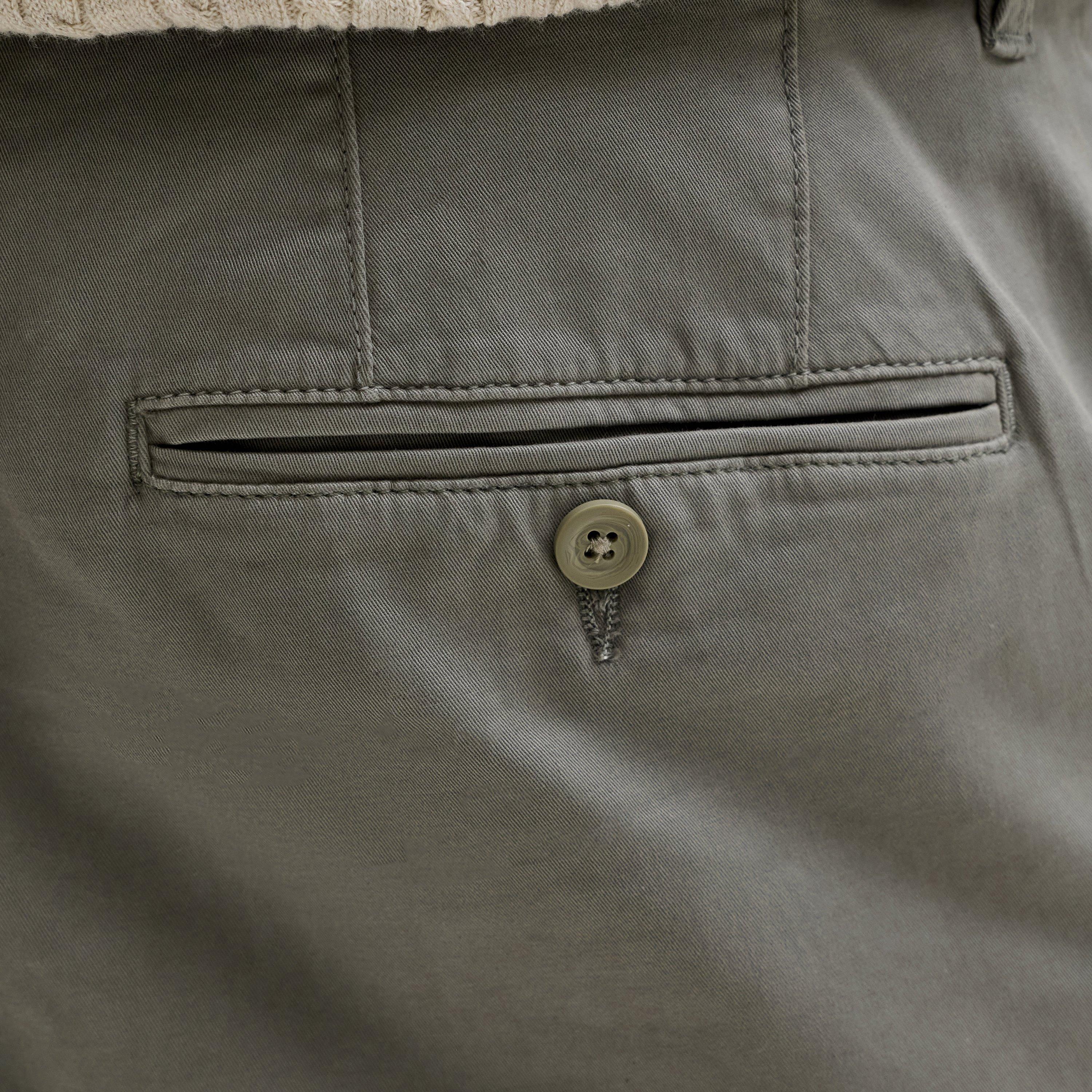 Jack & Jones Plain Mid-Rise Button and Zip Fly Men's Chino Shorts-men-clothing-bottoms-shorts-image-27