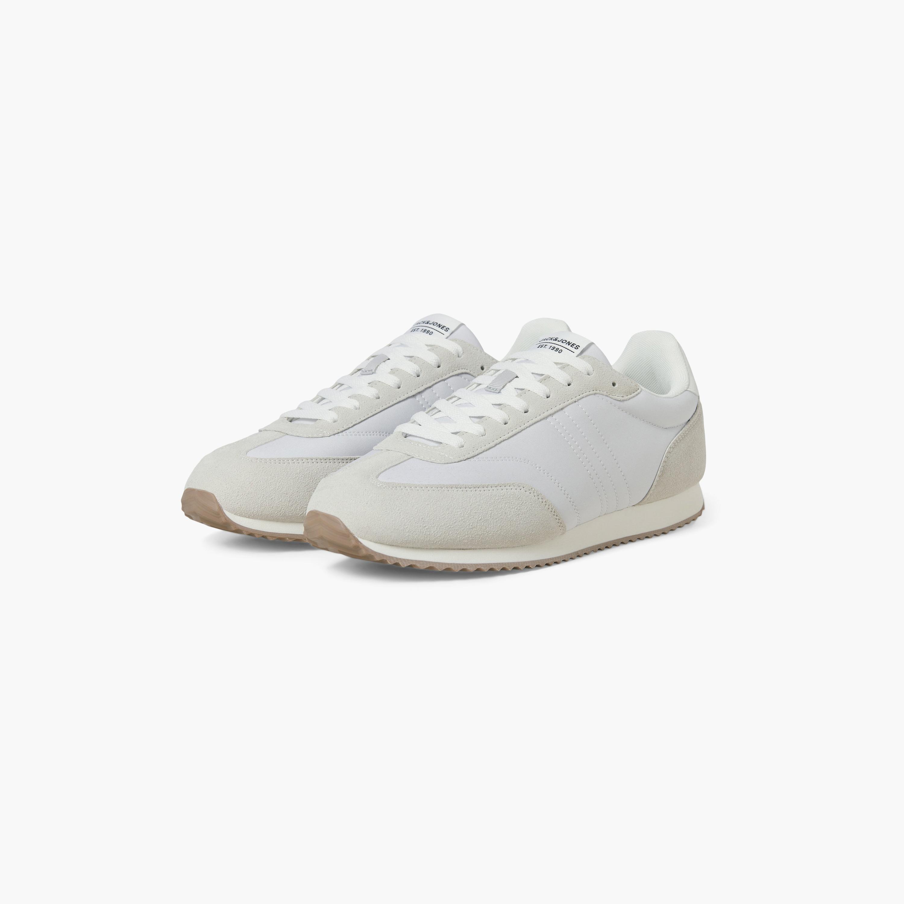 حذاء سنيكرز رجالي برباط وكاحل منخفض من جاك آند جونز | 12293068-men-shoes-sneakers-image-1