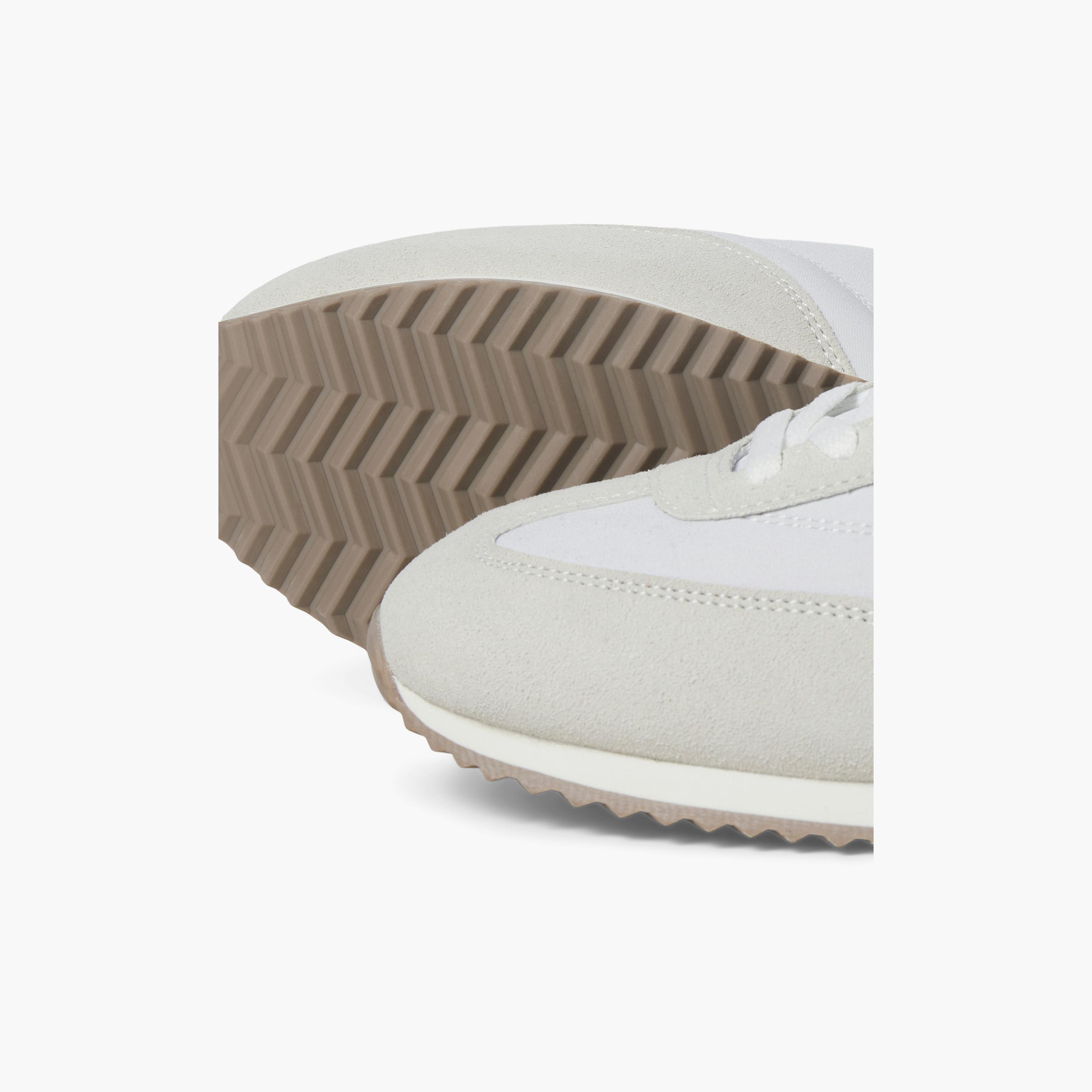 حذاء سنيكرز رجالي برباط وكاحل منخفض من جاك آند جونز | 12293068-men-shoes-sneakers-image-2