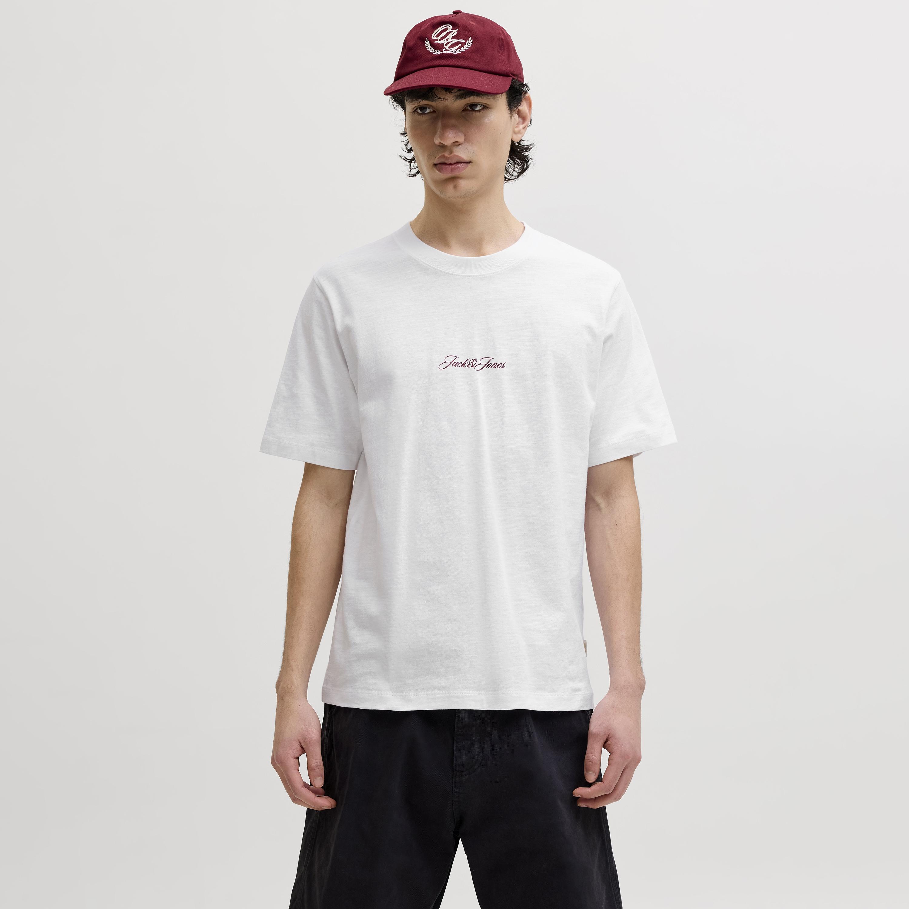 تيشرت رجالي بطبعة غرافيك وياقة مستديرة وأكمام قصيرة من جاك آند جونز-men-clothing-tshirtsandpolos-tshirts-image-1