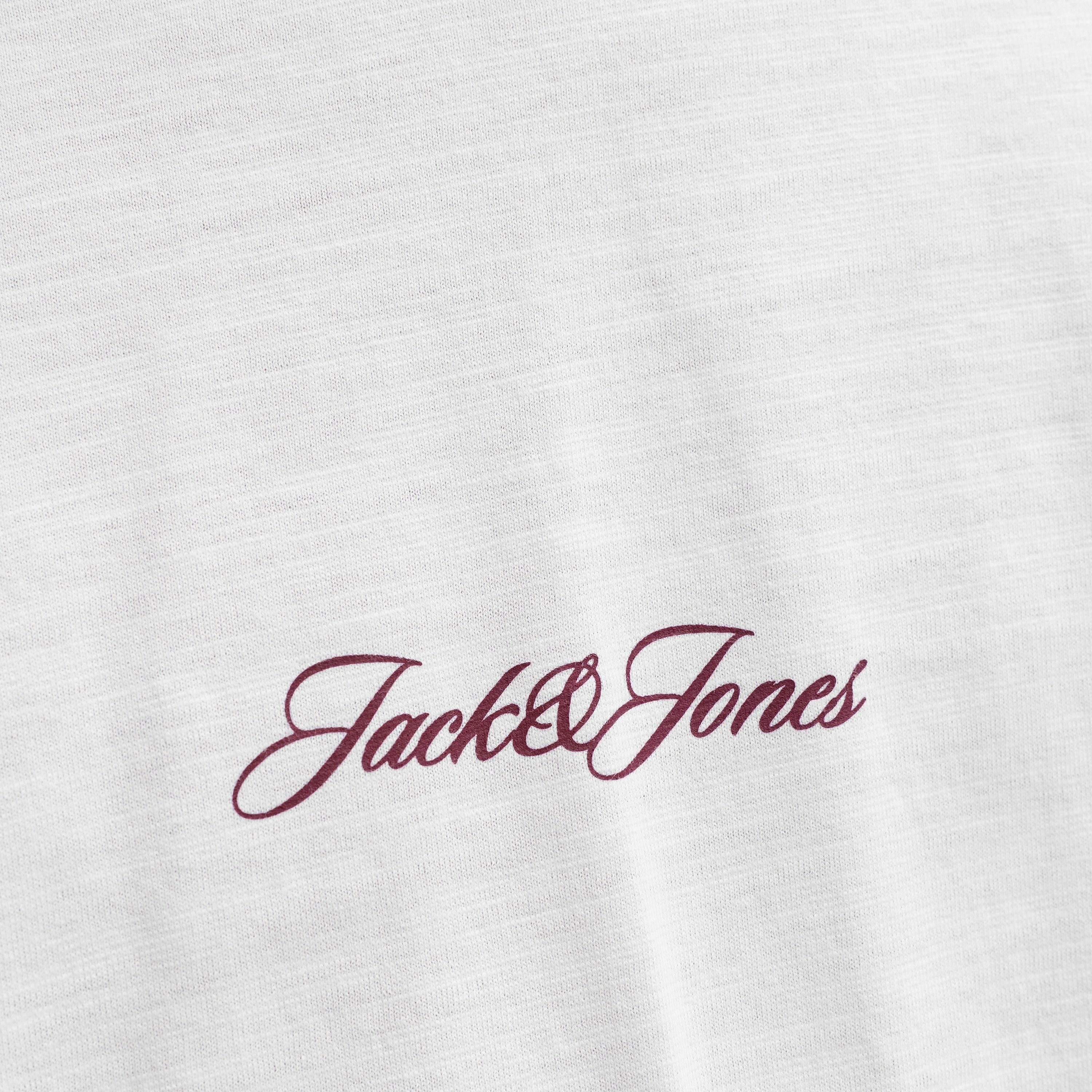 تيشرت رجالي بطبعة غرافيك وياقة مستديرة وأكمام قصيرة من جاك آند جونز-men-clothing-tshirtsandpolos-tshirts-image-6