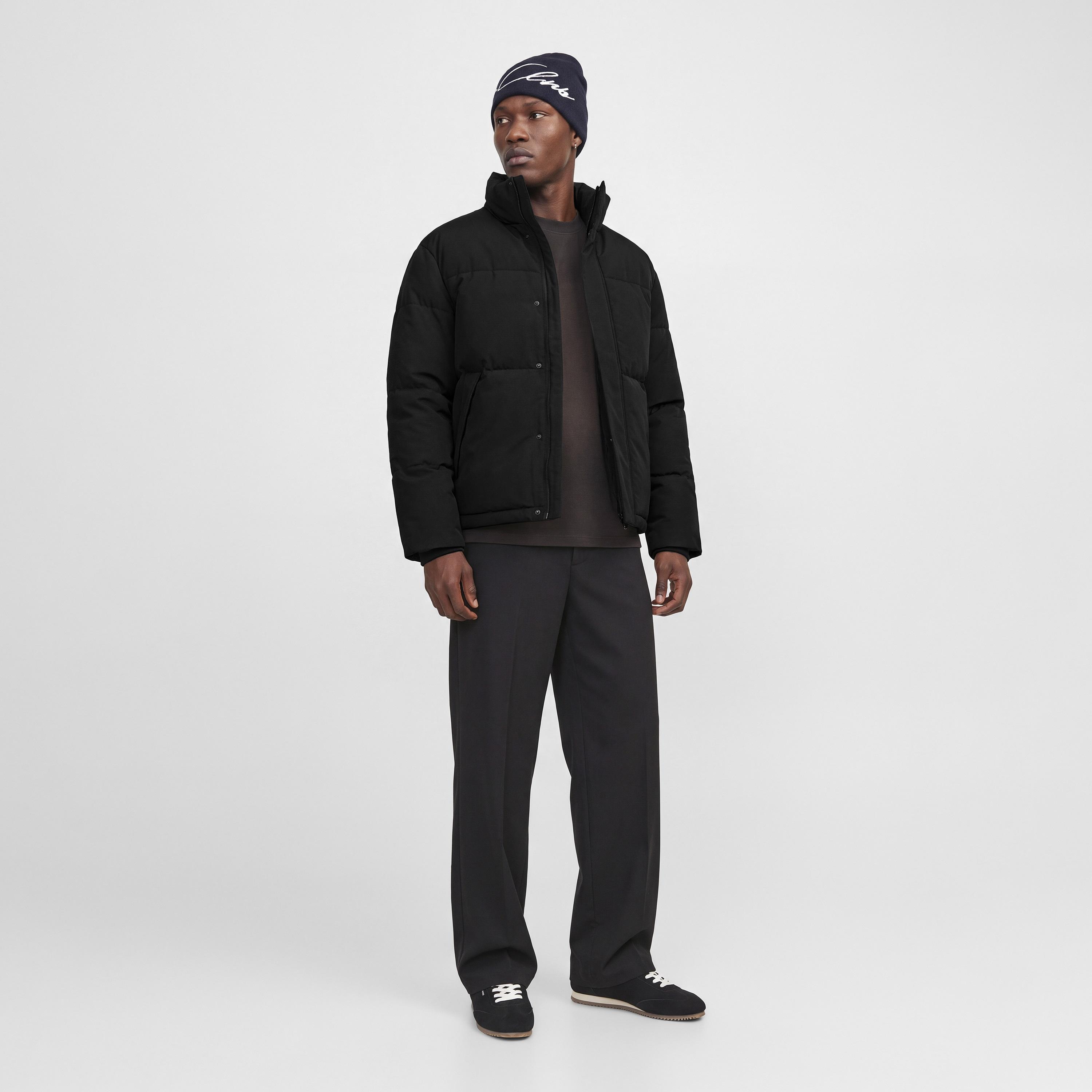 جاكيت بافر رجالي سادة بياقة عالية قائمة من جاك آند جونز-men-clothing-jacketsandblazers-jackets-image-4