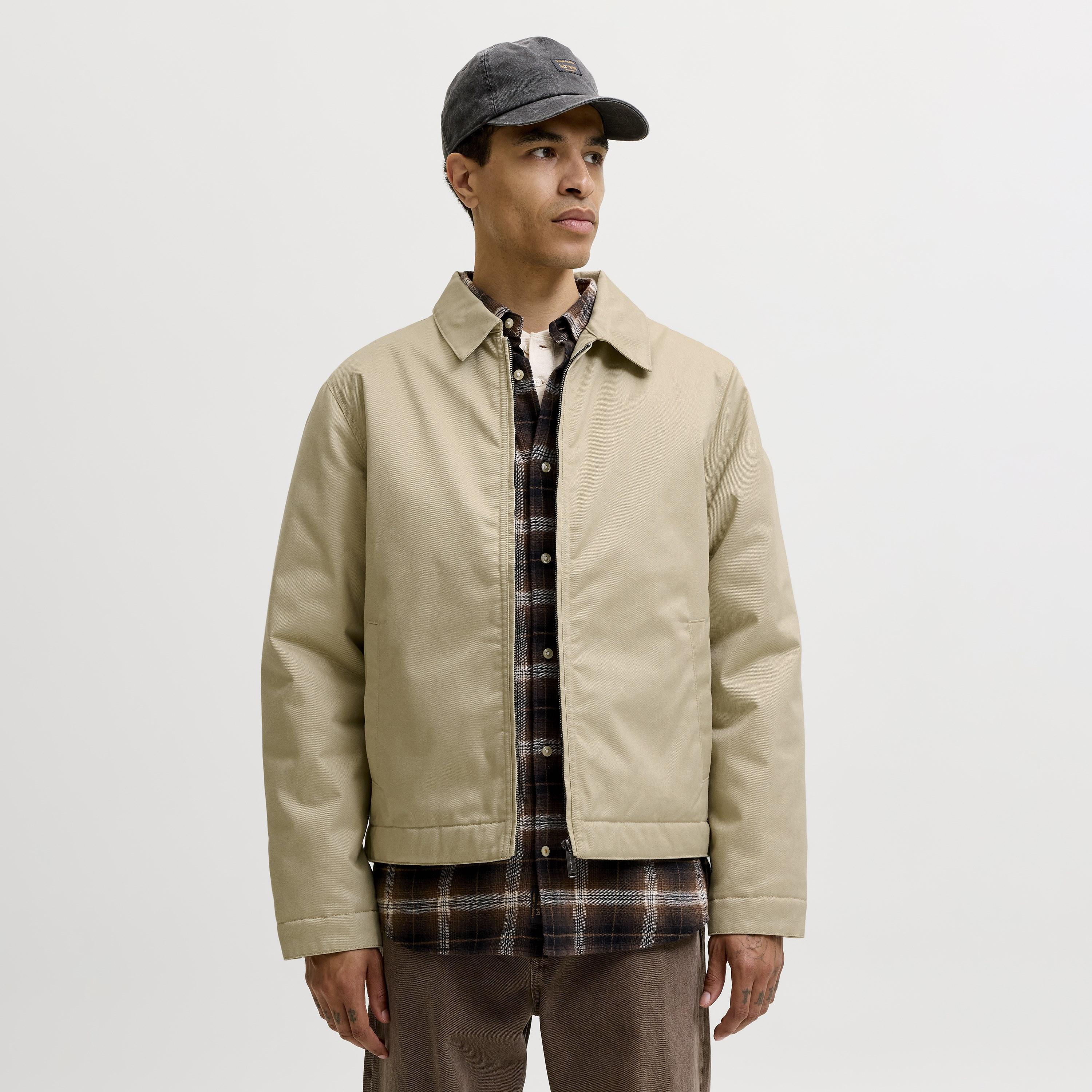 جاكيت رجالي سادة بياقة عريضة وأكمام طويلة من جاك آند جونز-men-clothing-jacketsandblazers-jackets-image-15
