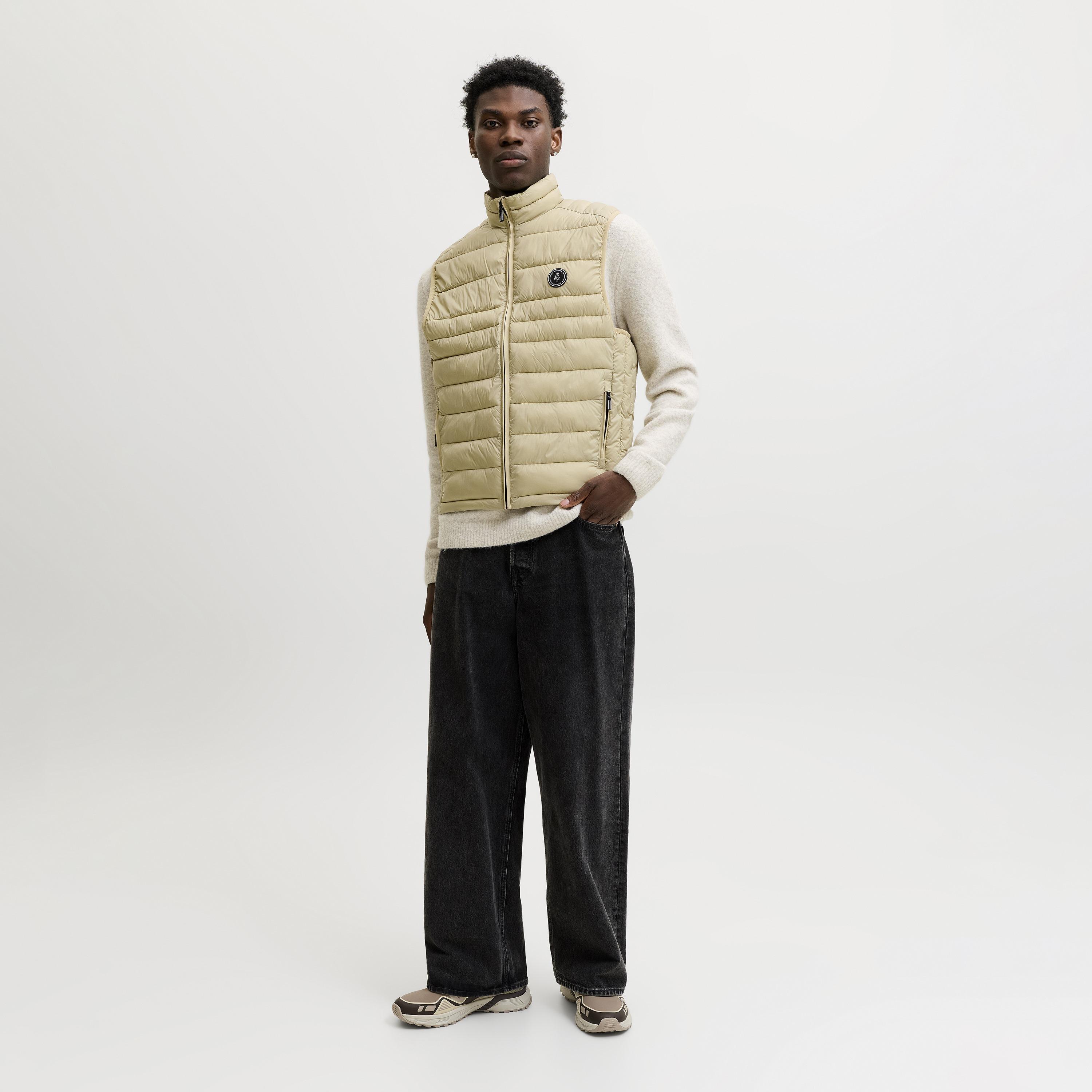 جيليه منفوخ رجالي بياقة واقفة عالية من جاك آند جونز-men-clothing-jacketsandblazers-jackets-image-27