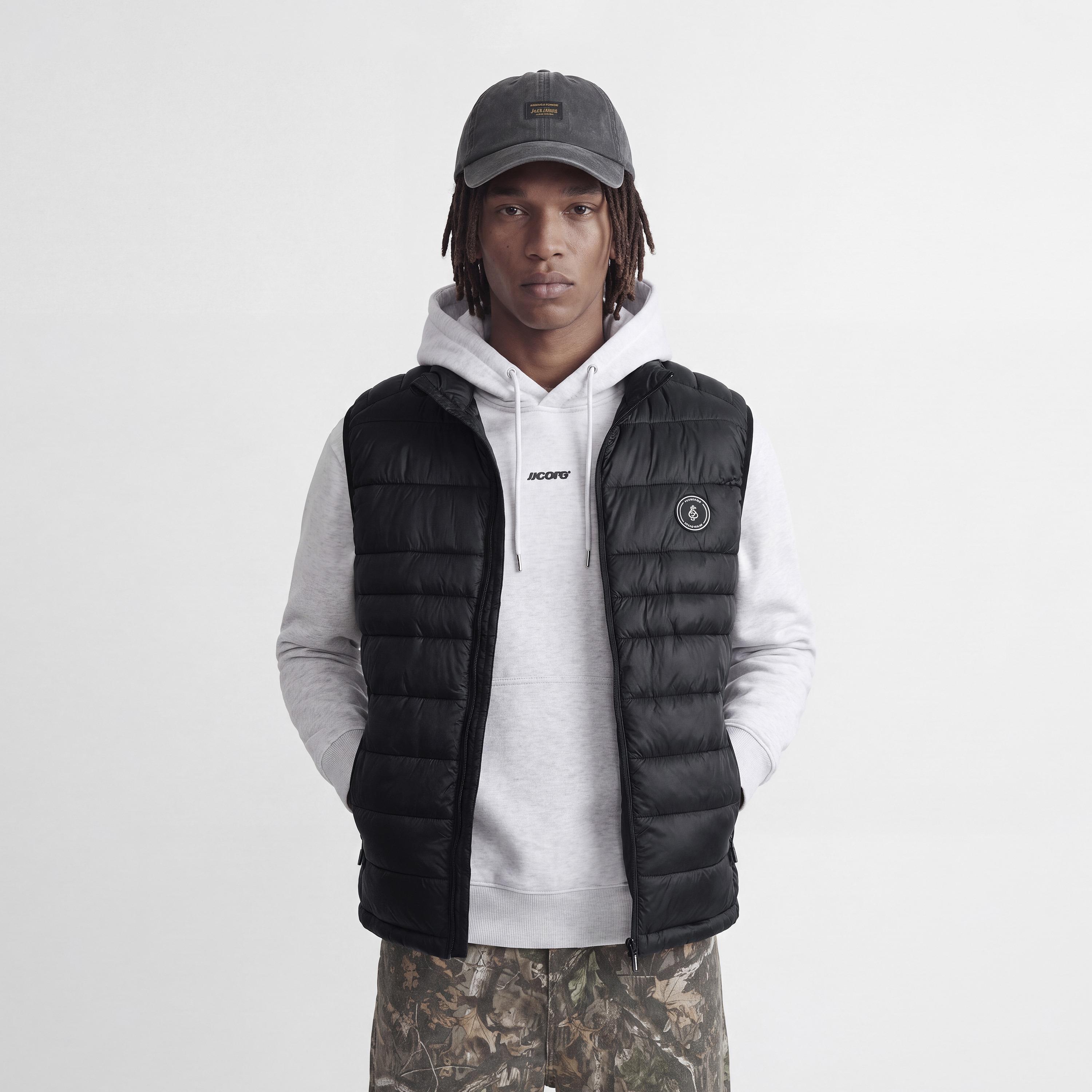 جيليه منفوخ رجالي بياقة واقفة عالية من جاك آند جونز-men-clothing-jacketsandblazers-jackets-image-1