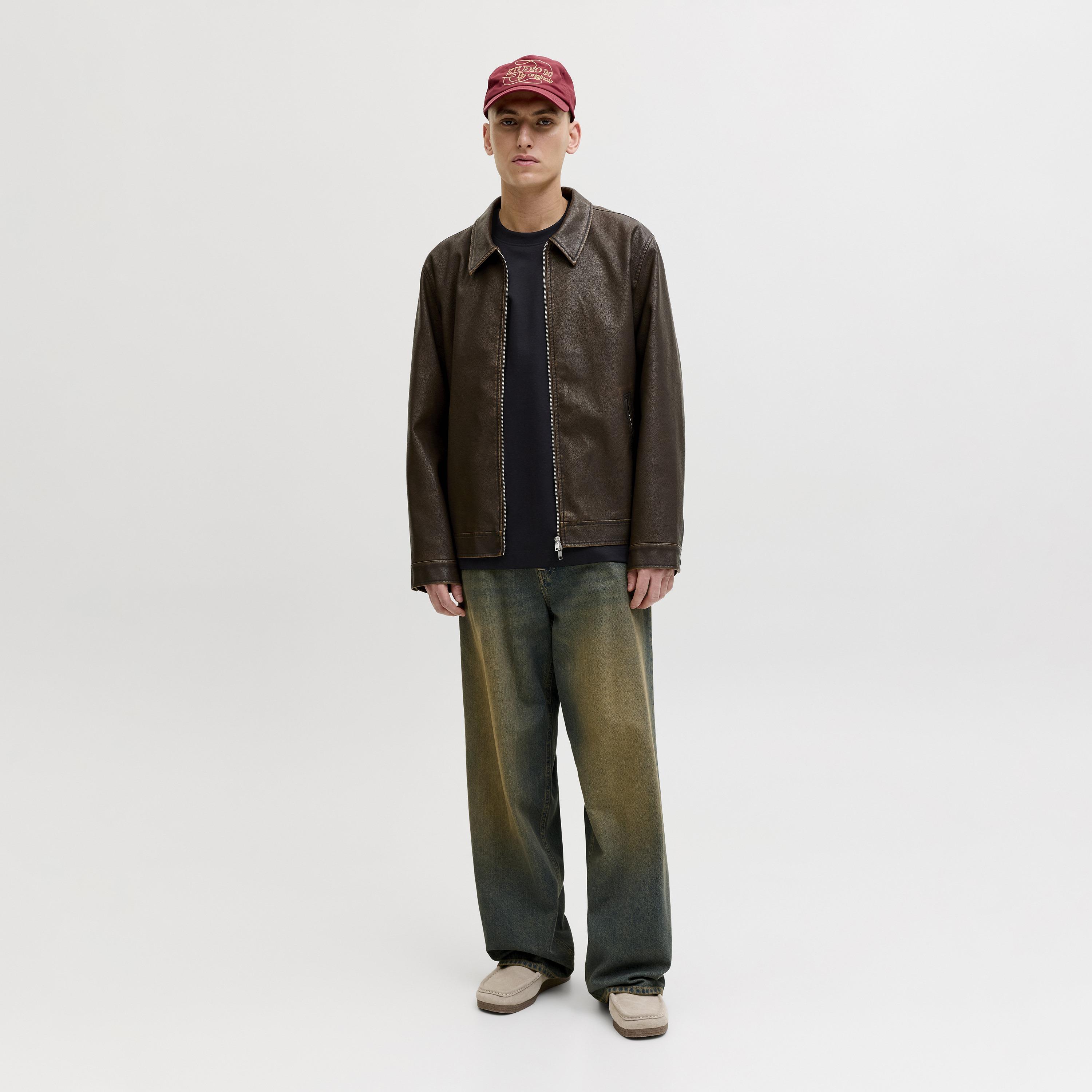 تيشرت رجالي سادة بياقة مستديرة وأكمام قصيرة من جاك آند جونز-men-clothing-tshirtsandpolos-tshirts-image-2