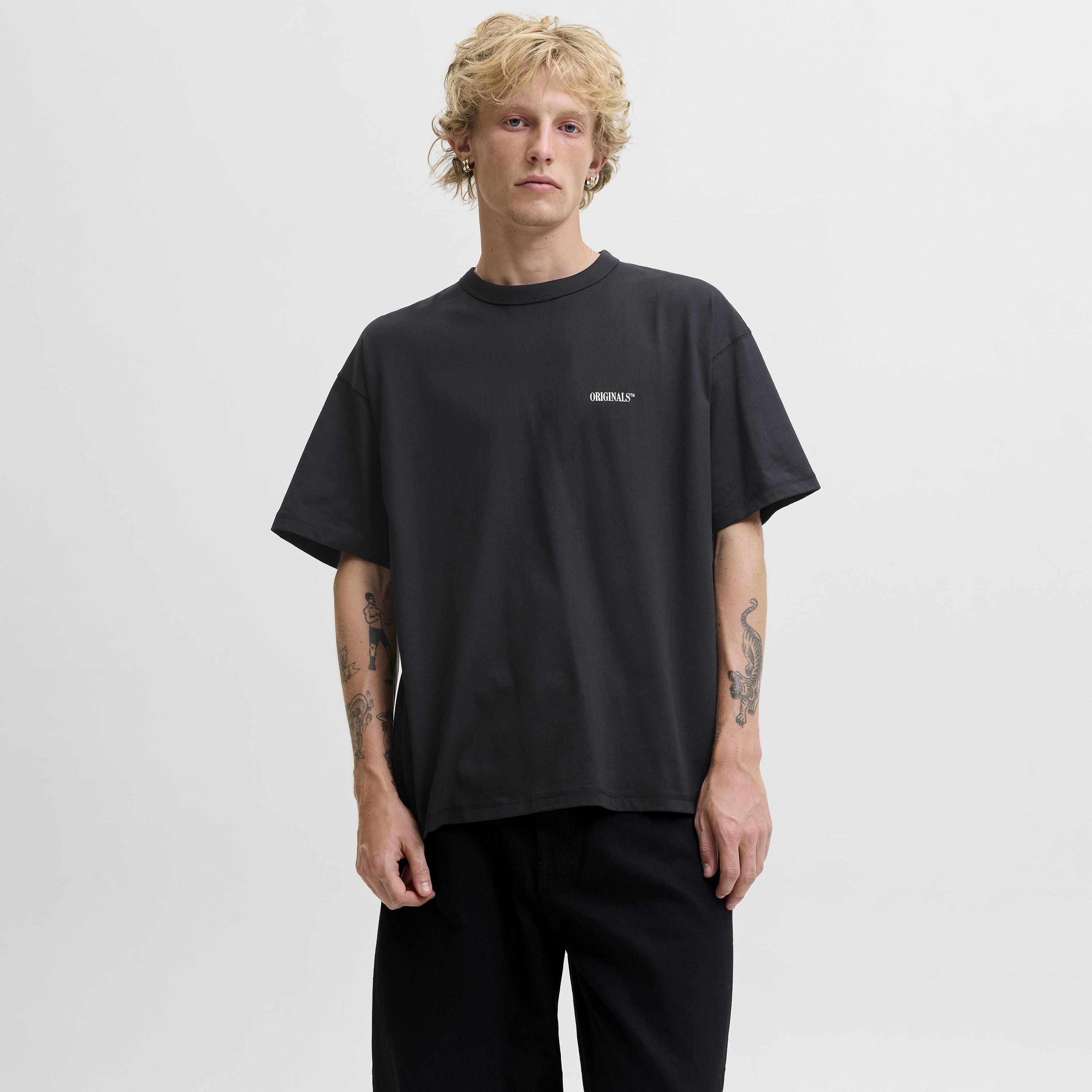تيشيرت رجالي برقبة مستديرة وأكمام قصيرة وطبعة خلفية من جاك آند جونز-men-clothing-tshirtsandpolos-tshirts-image-10