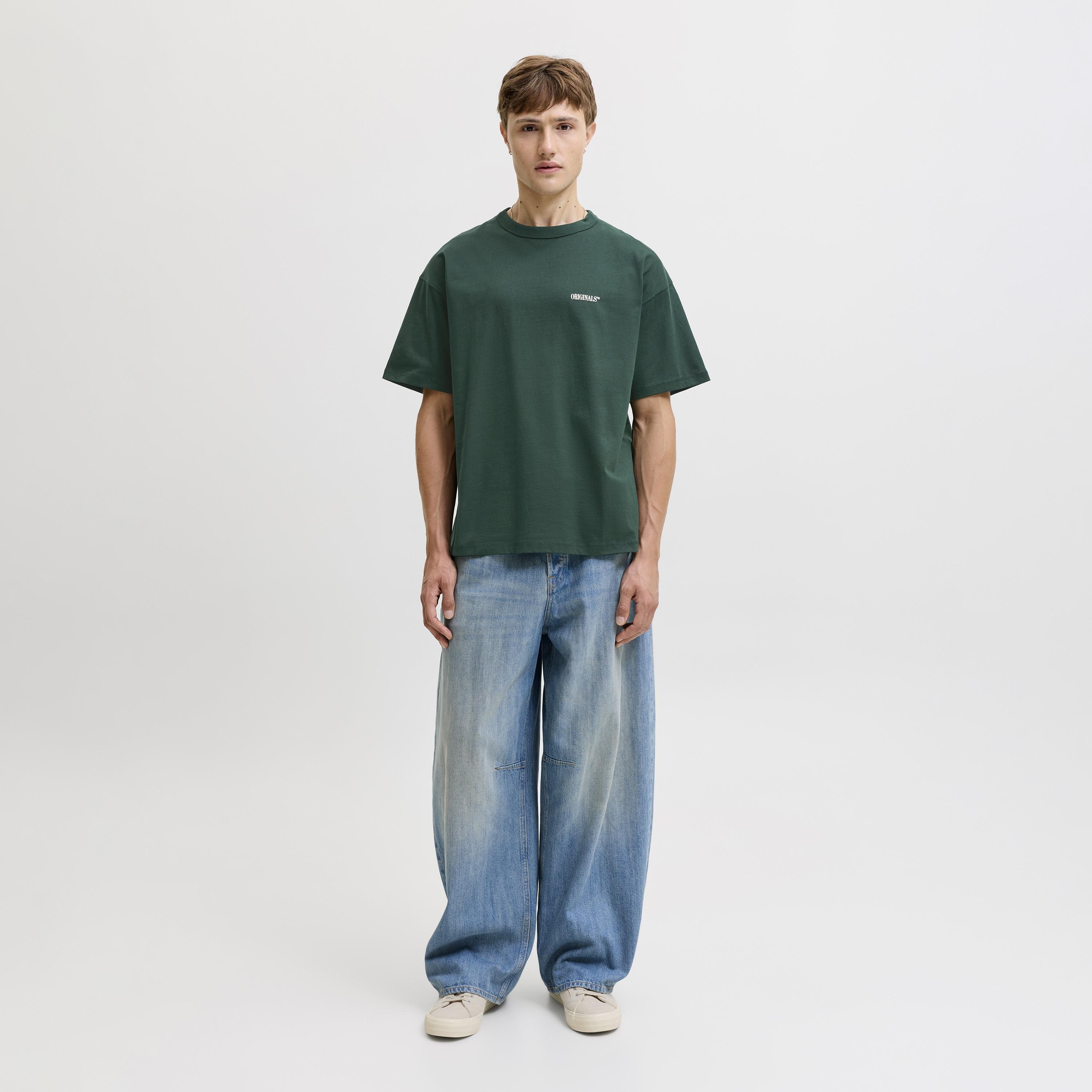 تيشيرت رجالي برقبة مستديرة وأكمام قصيرة وطبعة خلفية من جاك آند جونز-men-clothing-tshirtsandpolos-tshirts-image-2