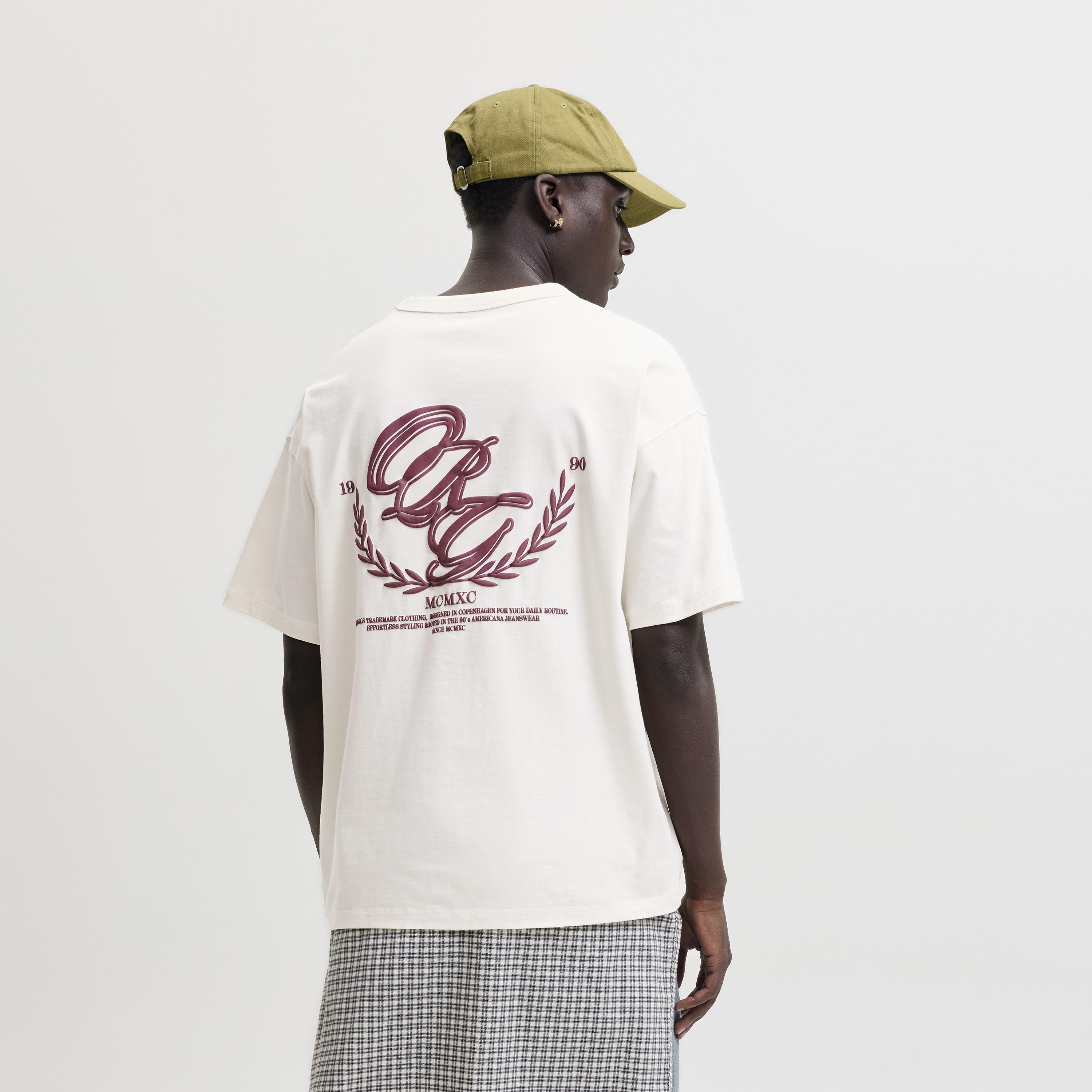 تيشيرت رجالي برقبة مستديرة وأكمام قصيرة وطبعة خلفية من جاك آند جونز-men-clothing-tshirtsandpolos-tshirts-image-16