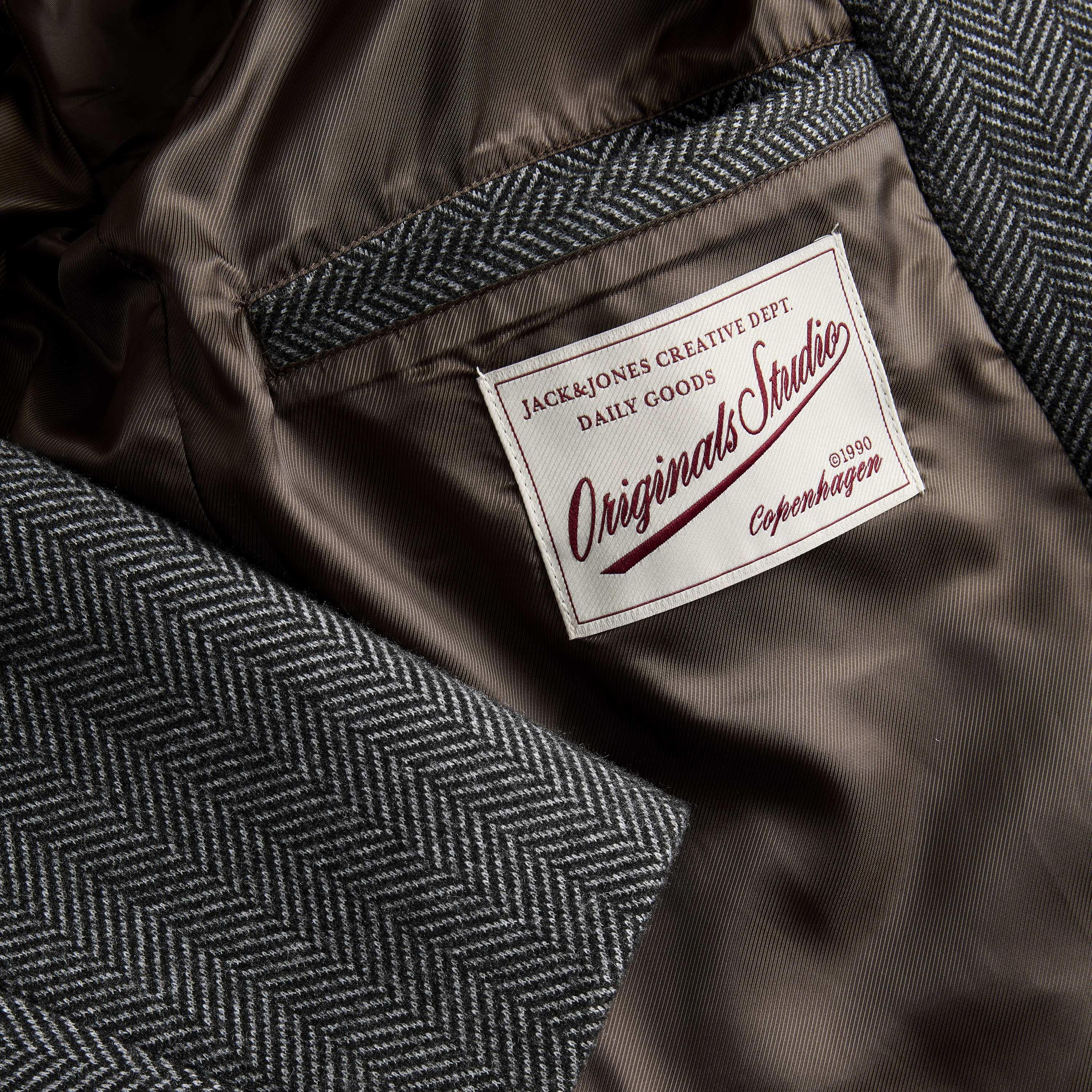 معطف رجالي بأكمام طويلة وياقة مطوية نوتش بملمس بارز من جاك آند جونز-men-winterwear-jacketsandblazers-image-9