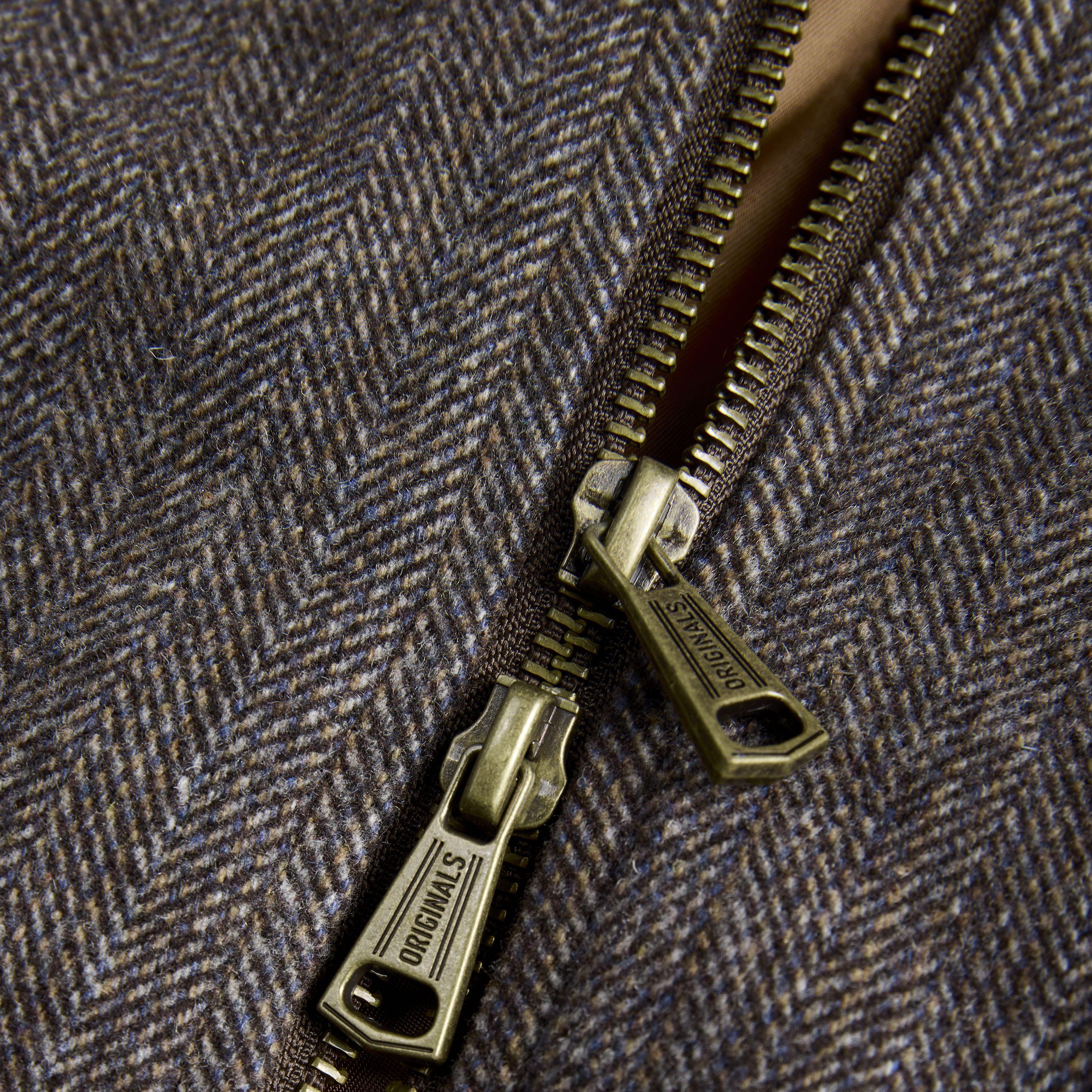 جاكيت رجالي سادة بياقة عريضة وأكمام طويلة من جاك آند جونز-men-clothing-jacketsandblazers-jackets-image-9