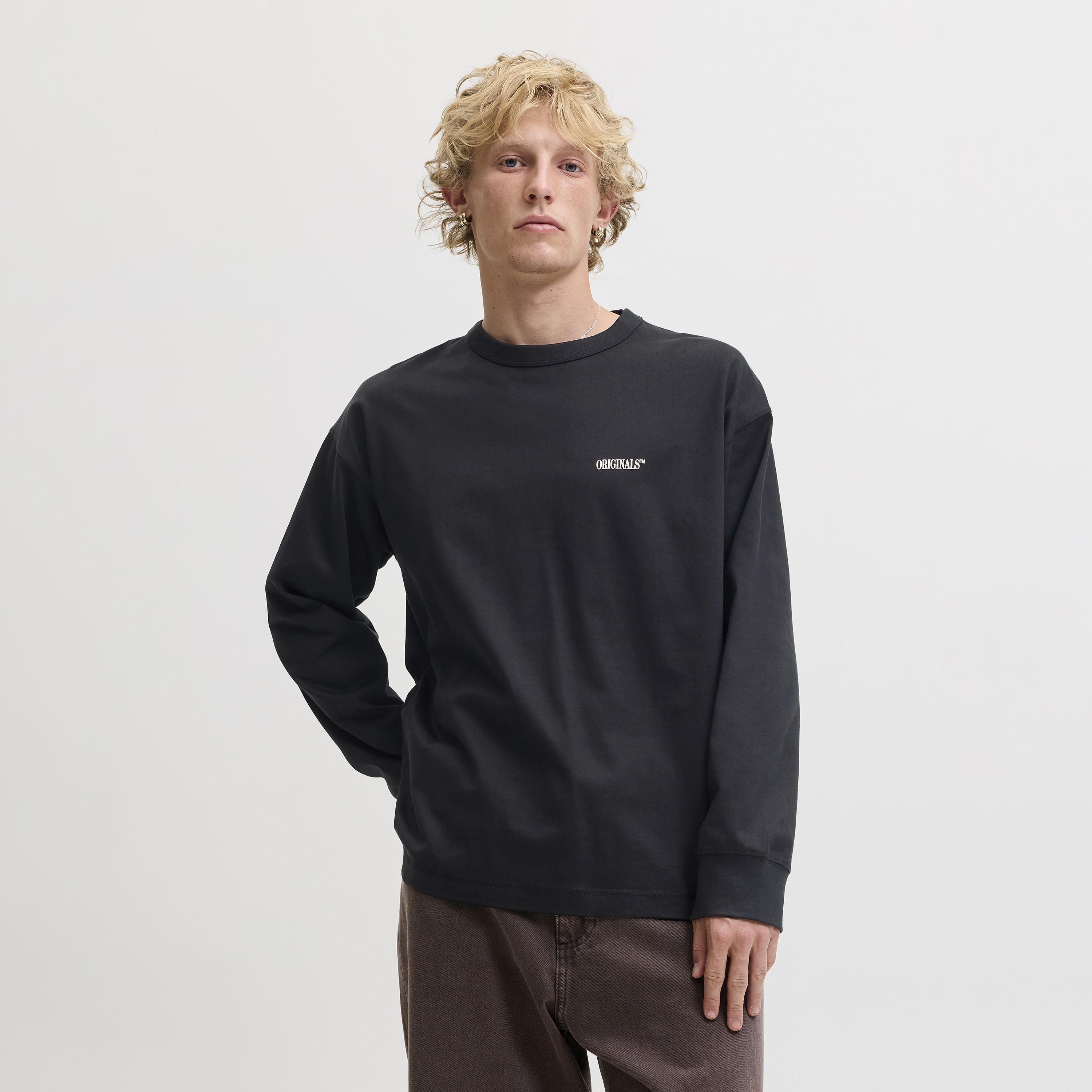 تيشيرت رجالي بأكمام طويلة ورقبة مستديرة وطبعة خلفية من جاك آند جونز-men-clothing-tshirtsandpolos-tshirts-image-1