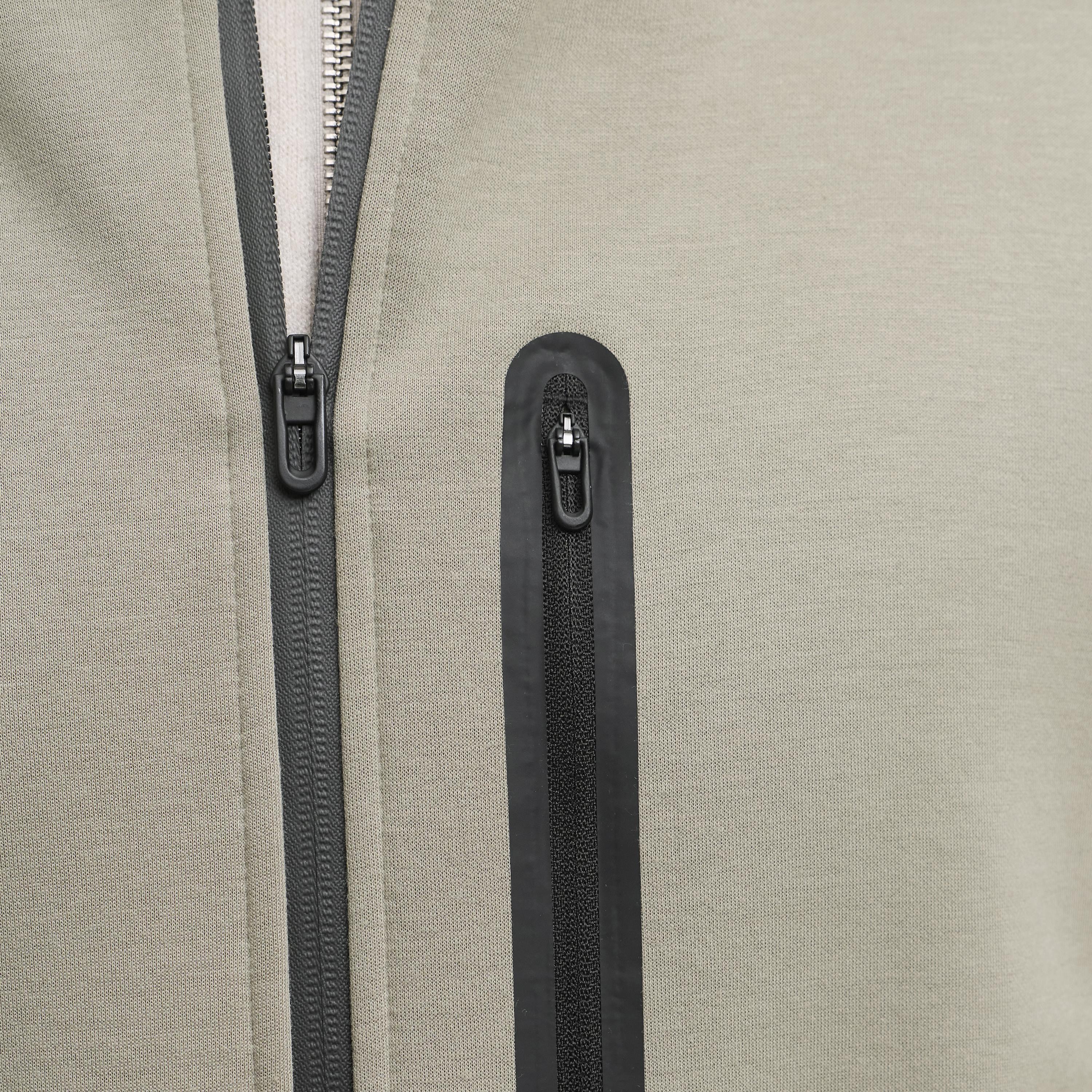 هودي رجالي سادة بأكمام طويلة وسحاب كامل من جاك آند جونز-men-winterwear-hoodiesandsweatshirts-image-5
