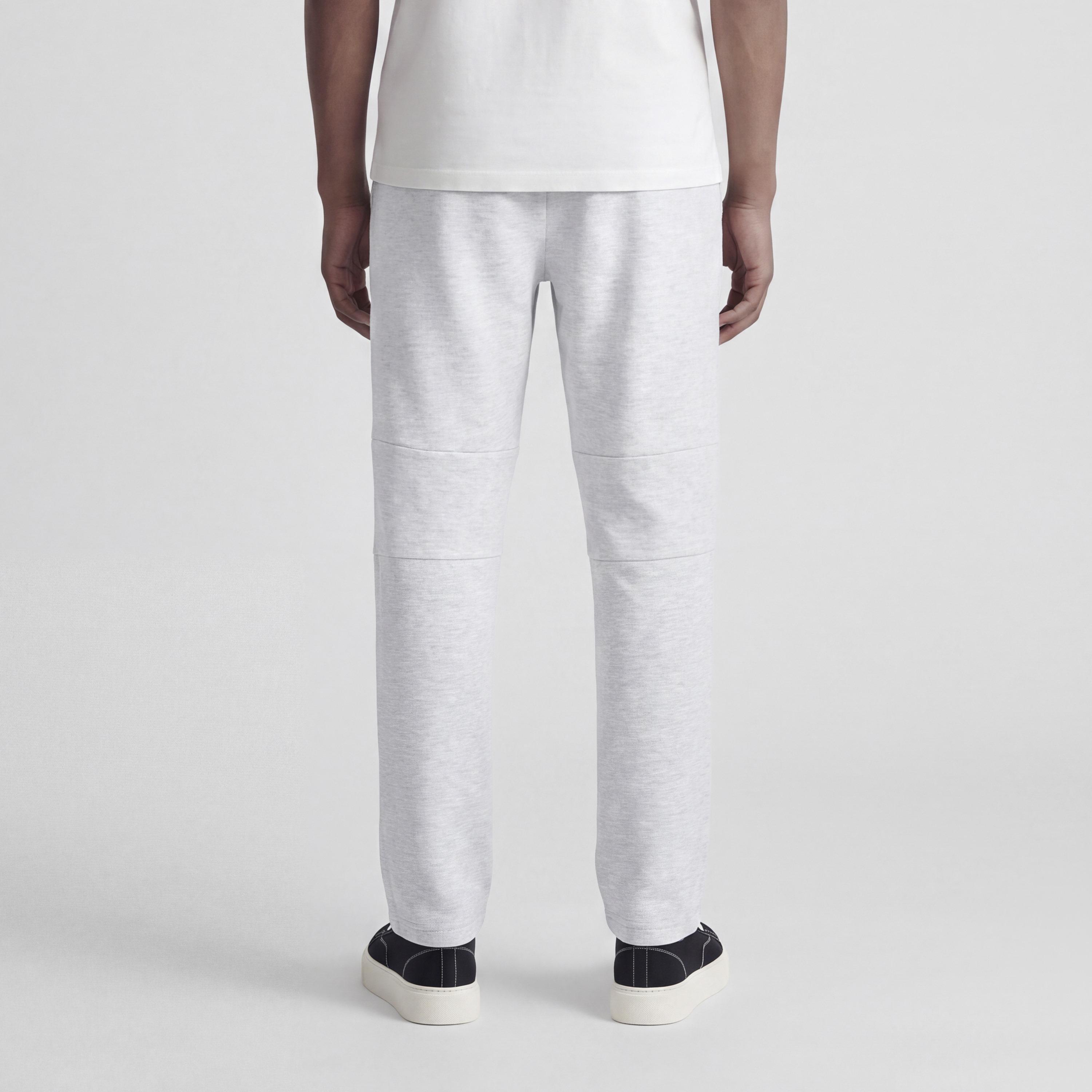 بنطلون رياضي رجالي سادة بخصر متوسط الارتفاع برباط من جاك آند جونز-men-clothing-joggers-image-4