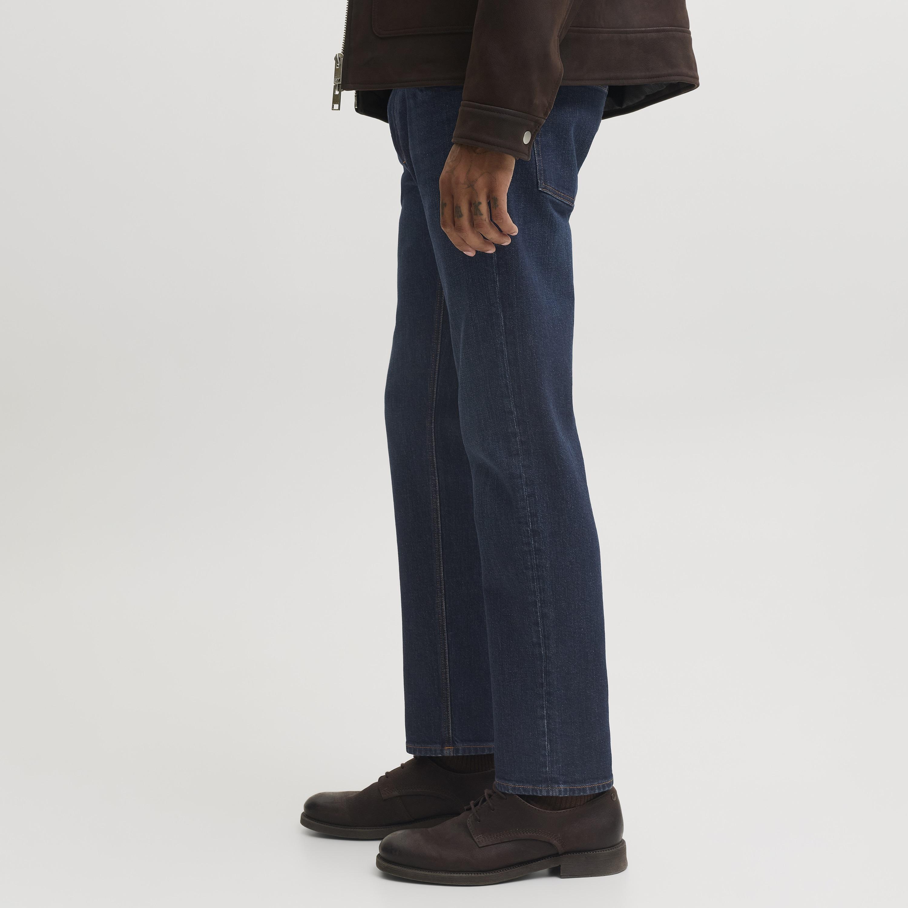 جينز رجالي بقصة تيبرد فيت بغسلة رينس وخصر متوسط الارتفاع من جاك آند جونز-men-clothing-jeans-image-5