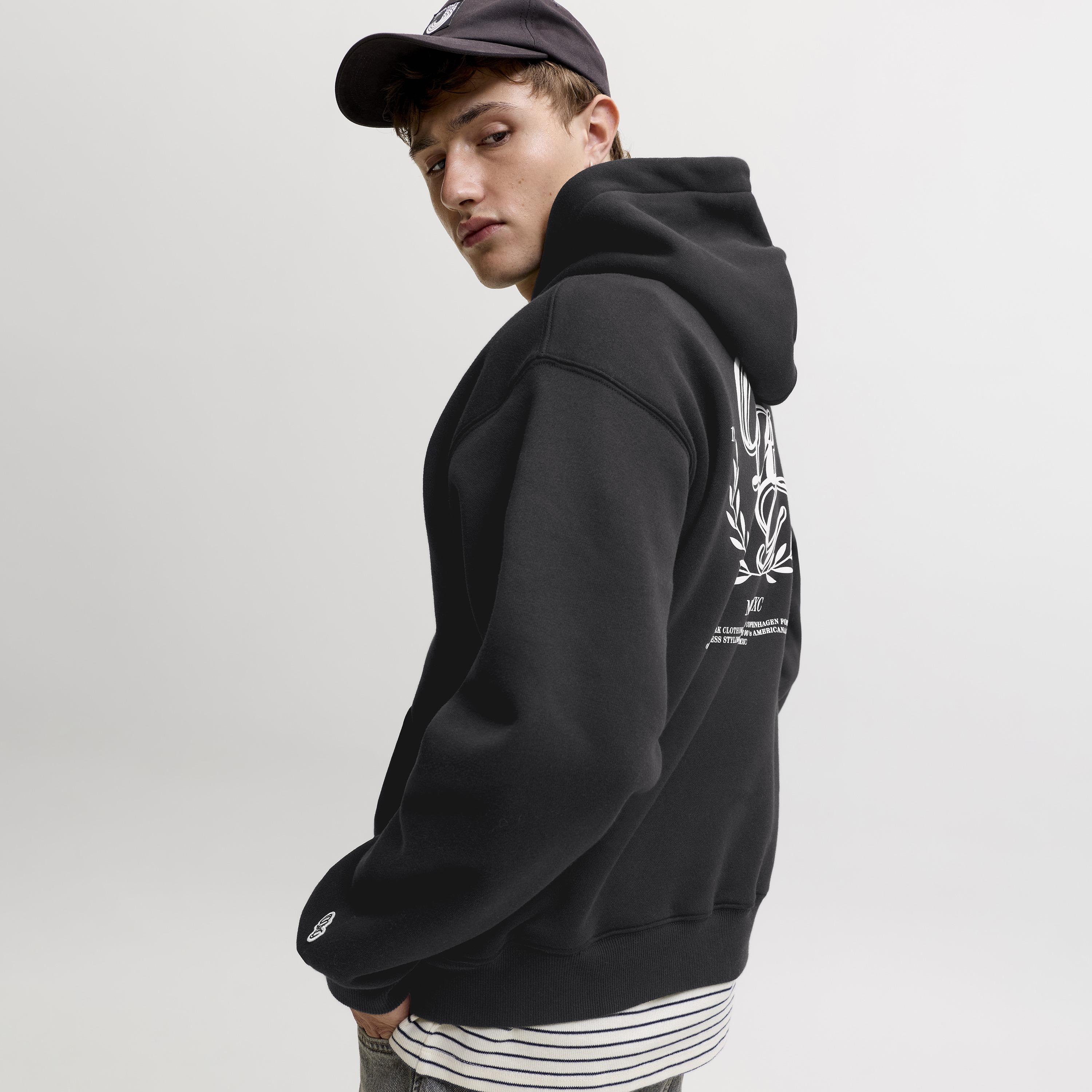هودي رجالي بطبعة خلفية وأكمام طويلة من جاك آند جونز-men-winterwear-hoodiesandsweatshirts-image-19