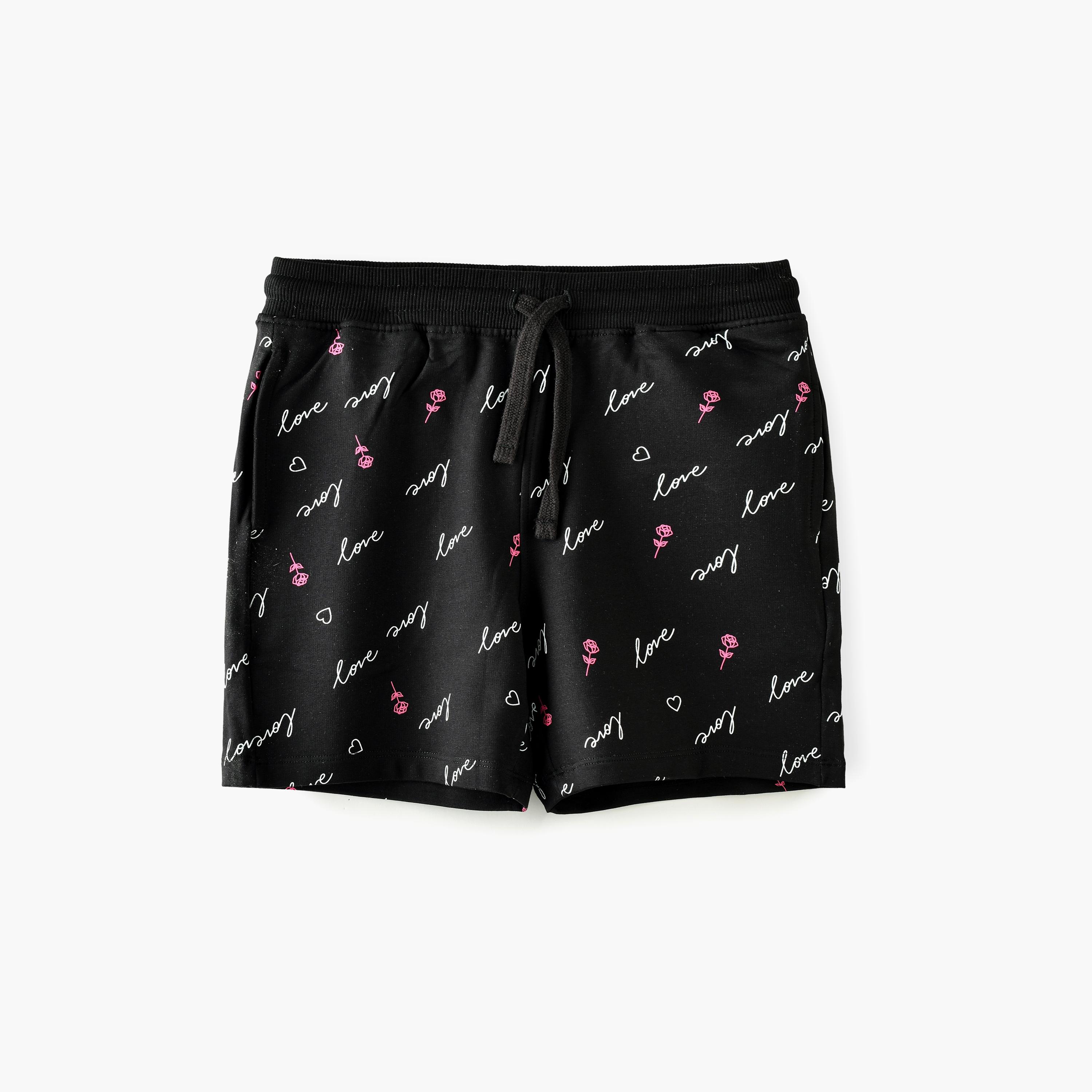 شورت مطاطي مطبوع عليه كلمة لاف من بيبيكلو-baby-girls-clothing-bottoms-shorts-image-1