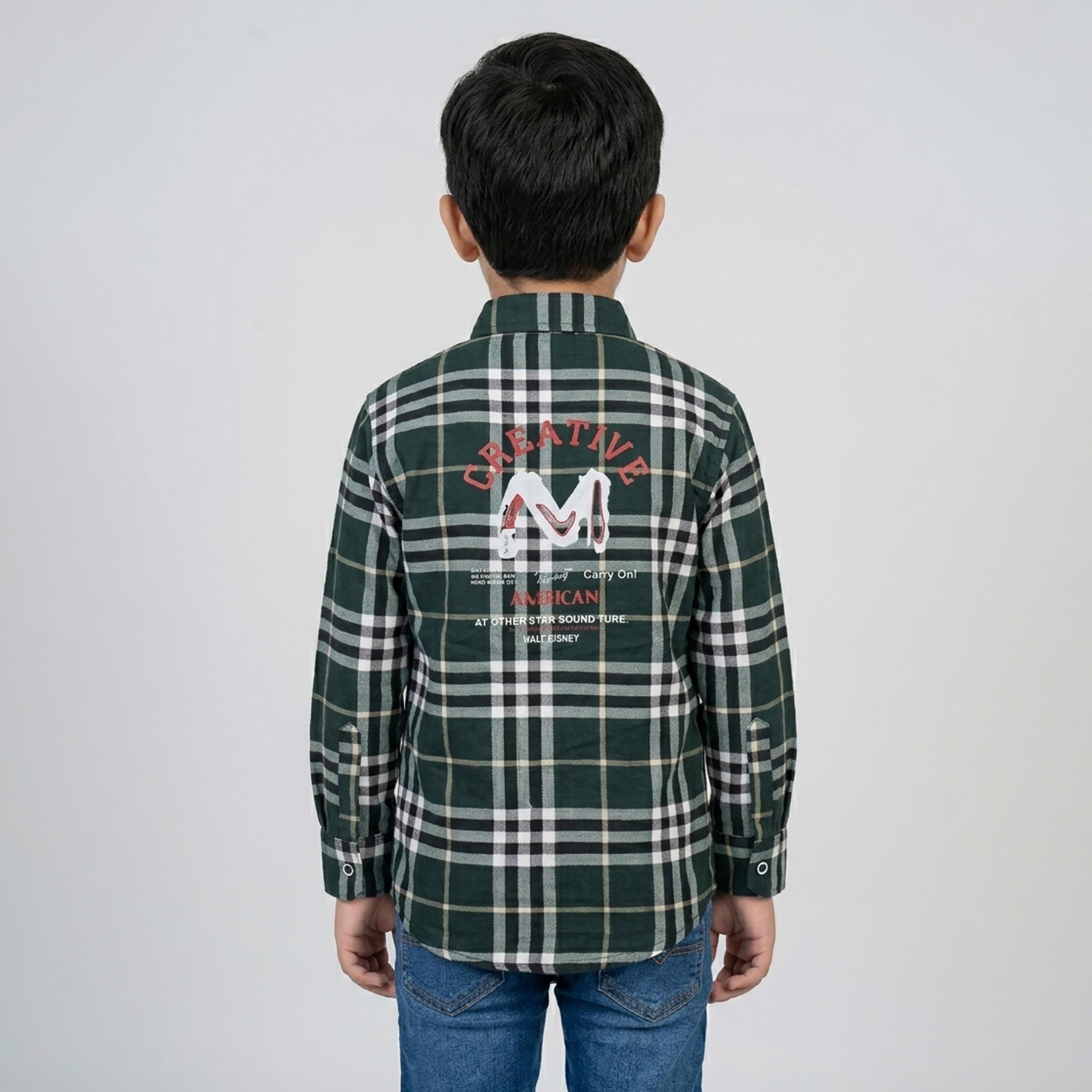 قميص كاجوال بأكمام طويلة وتصميم كاروهات من بيبيكلو-boys-clothing-shirts-image-3