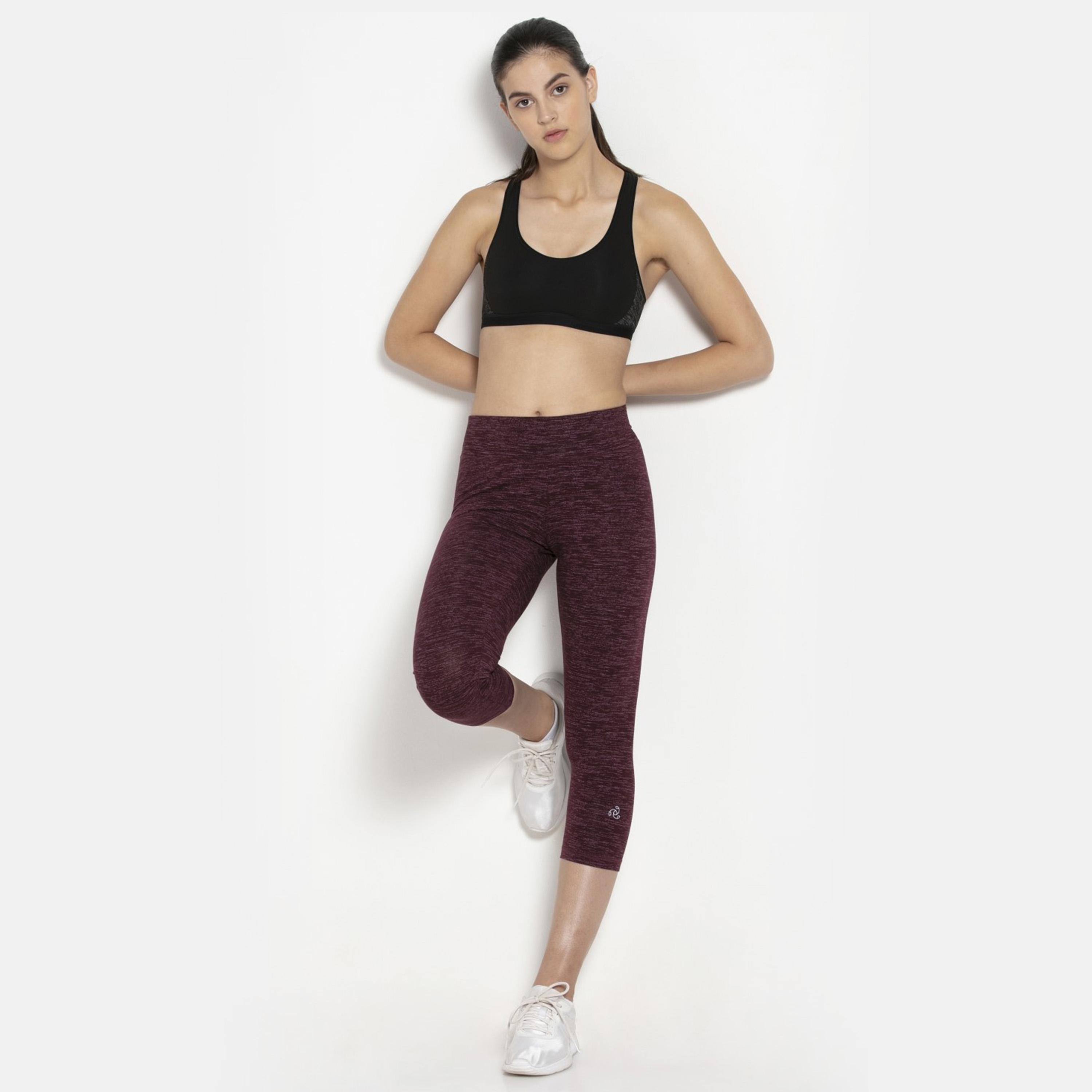 حمالة صدر رياضية بظهر ريسر متنوعة للنساء من جوكي-women-clothing-sportswearandactivewear-sportsbras-image-16