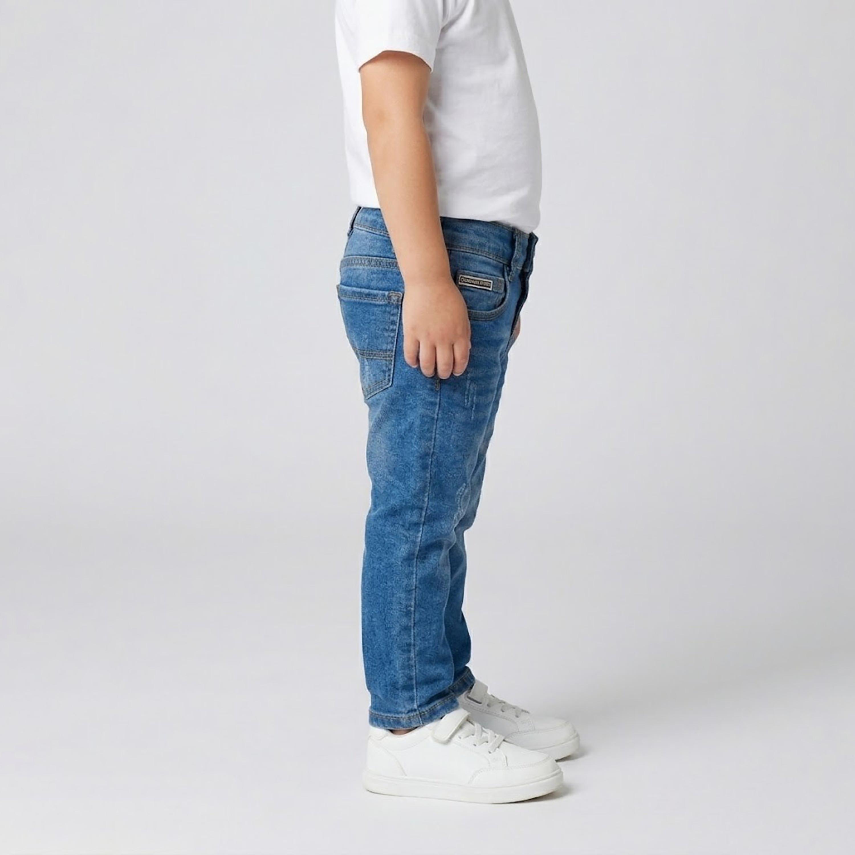 بنطال جينز سادة بقصة مريحة من بيبيكلو-boys-clothing-bottoms-joggersandtrackpants-image-3
