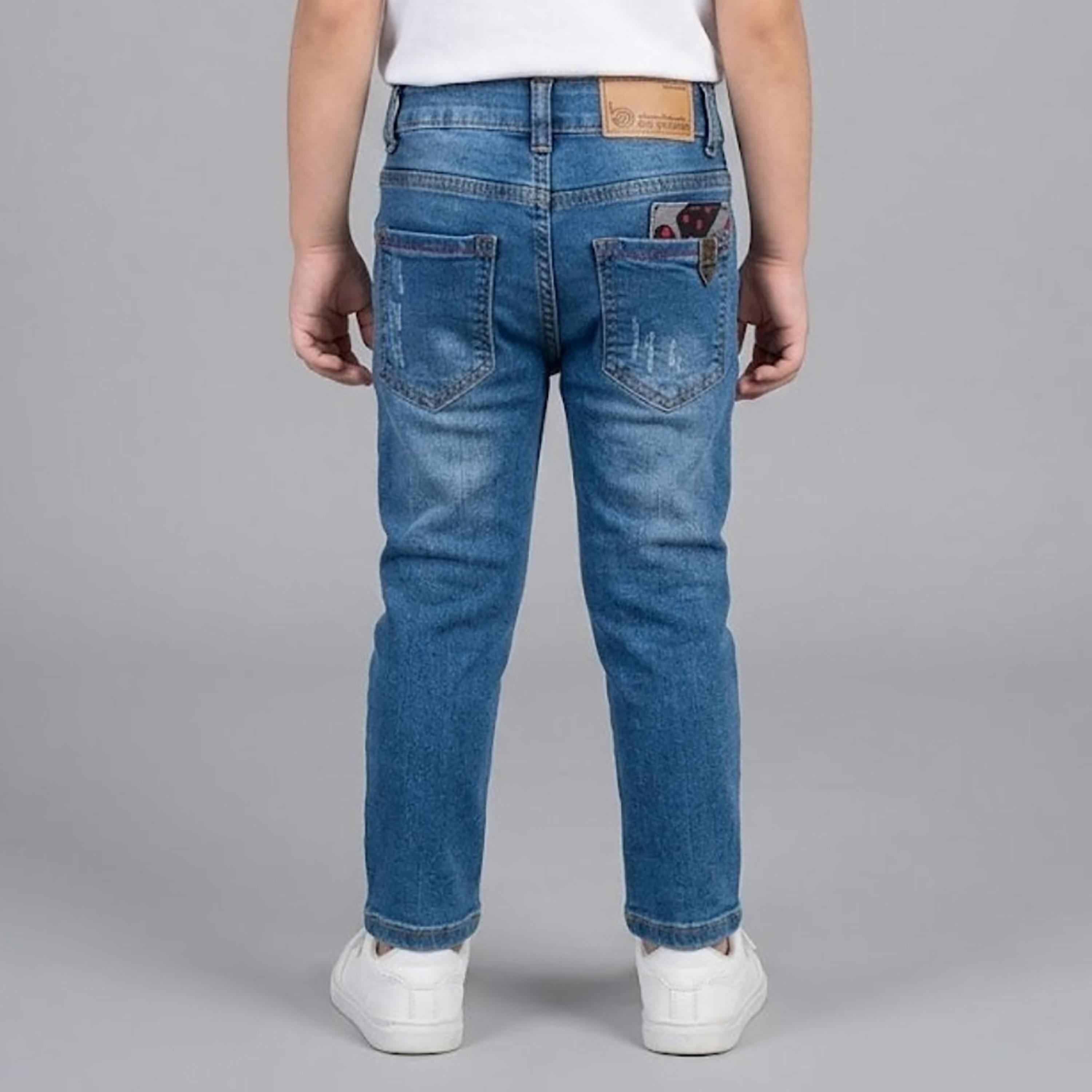 بنطال جينز سادة بقصة مريحة من بيبيكلو-boys-clothing-bottoms-joggersandtrackpants-image-4