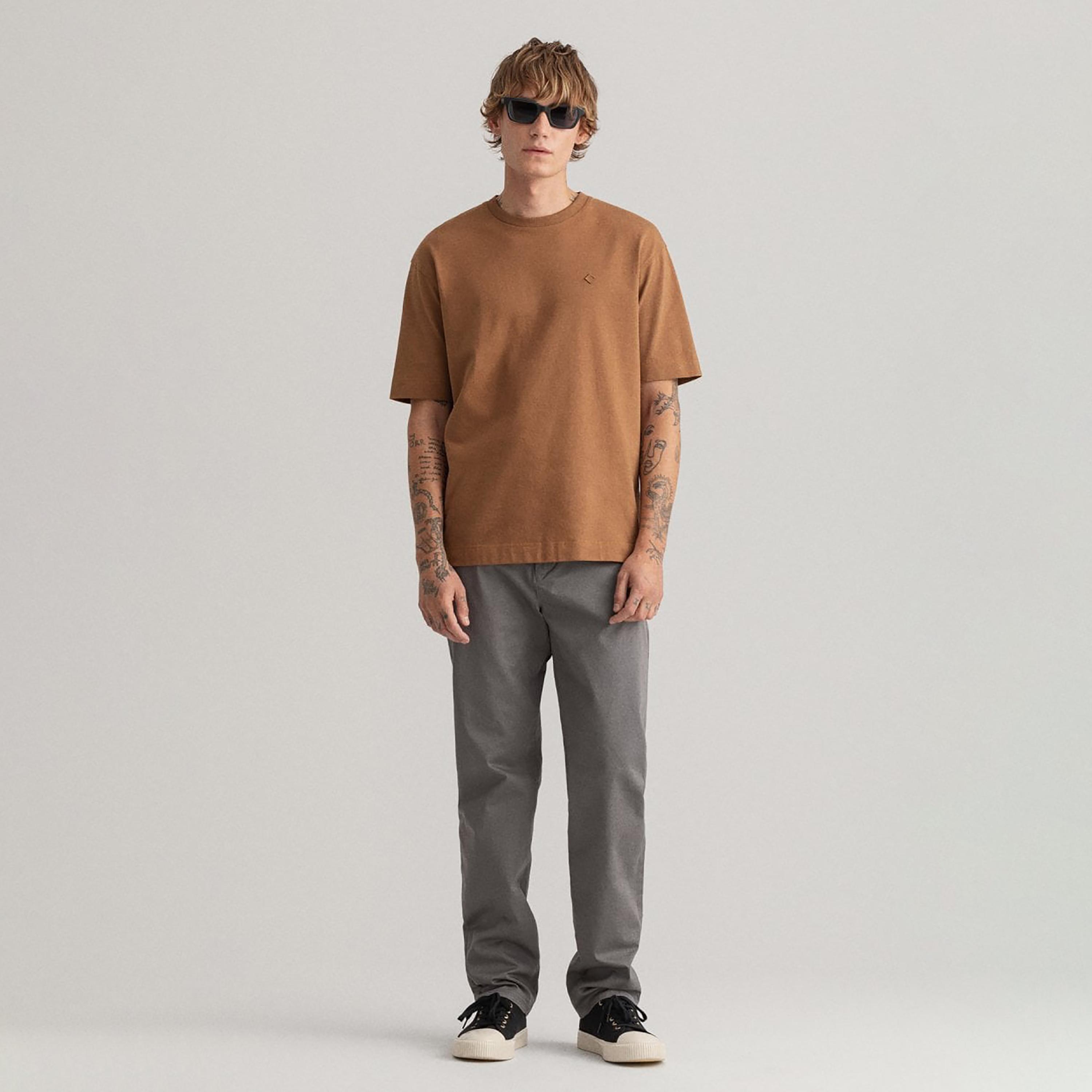 تشينو جانت سادة متوسطة الارتفاع بأزرار-men-clothing-bottoms-trousersandchinos-chinos-image-2