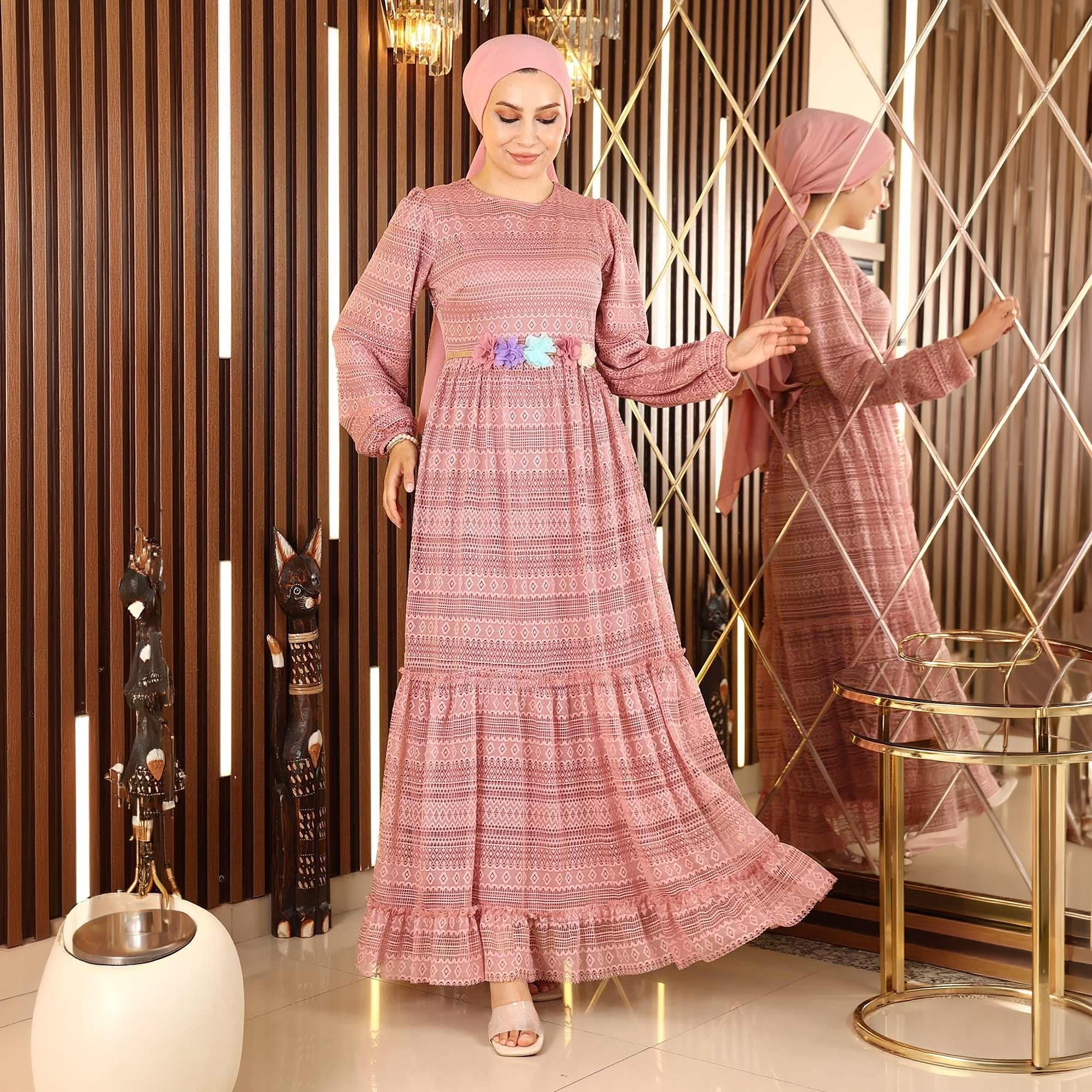 فستان ماكسي محتشم للنساء بأكمام أسقف وطبعات هندسية من قماش الدانتيل من توركيش سوق-women-clothing-dresses-image-1