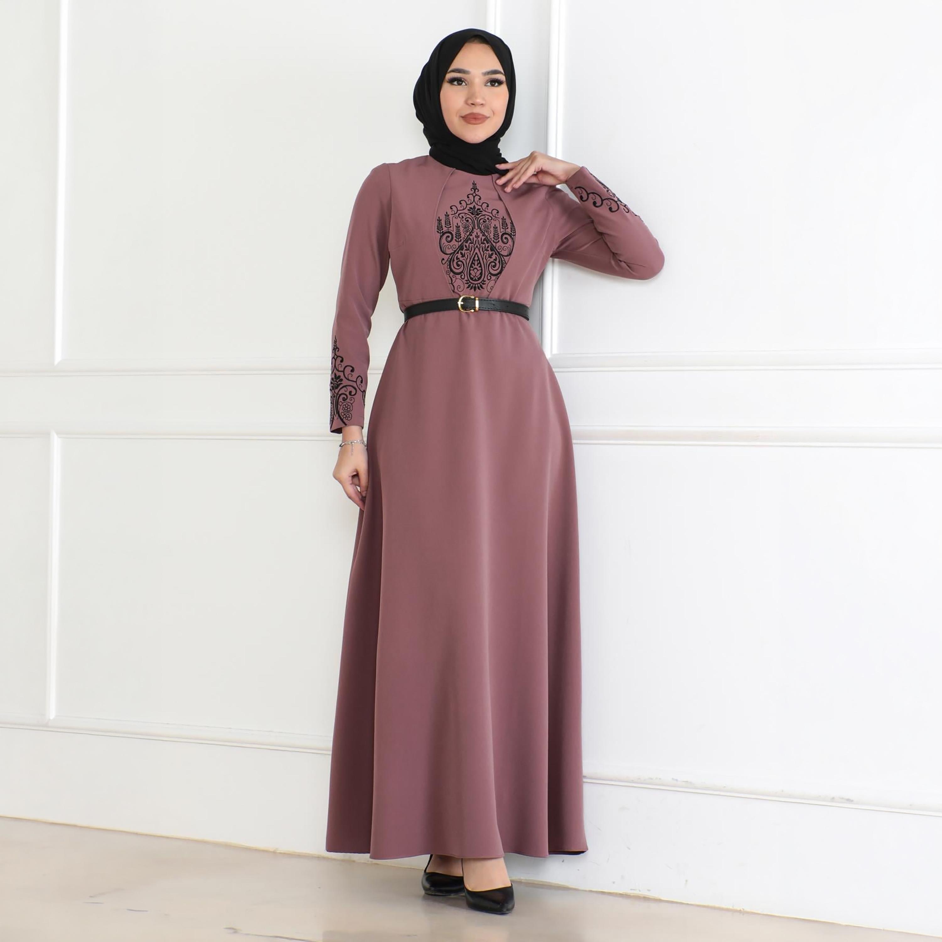 فستان ماكسي محتشم للنساء باللون الوردي بنقوش عرقية من الكريب من توركيش سوق-women-clothing-dresses-image-1